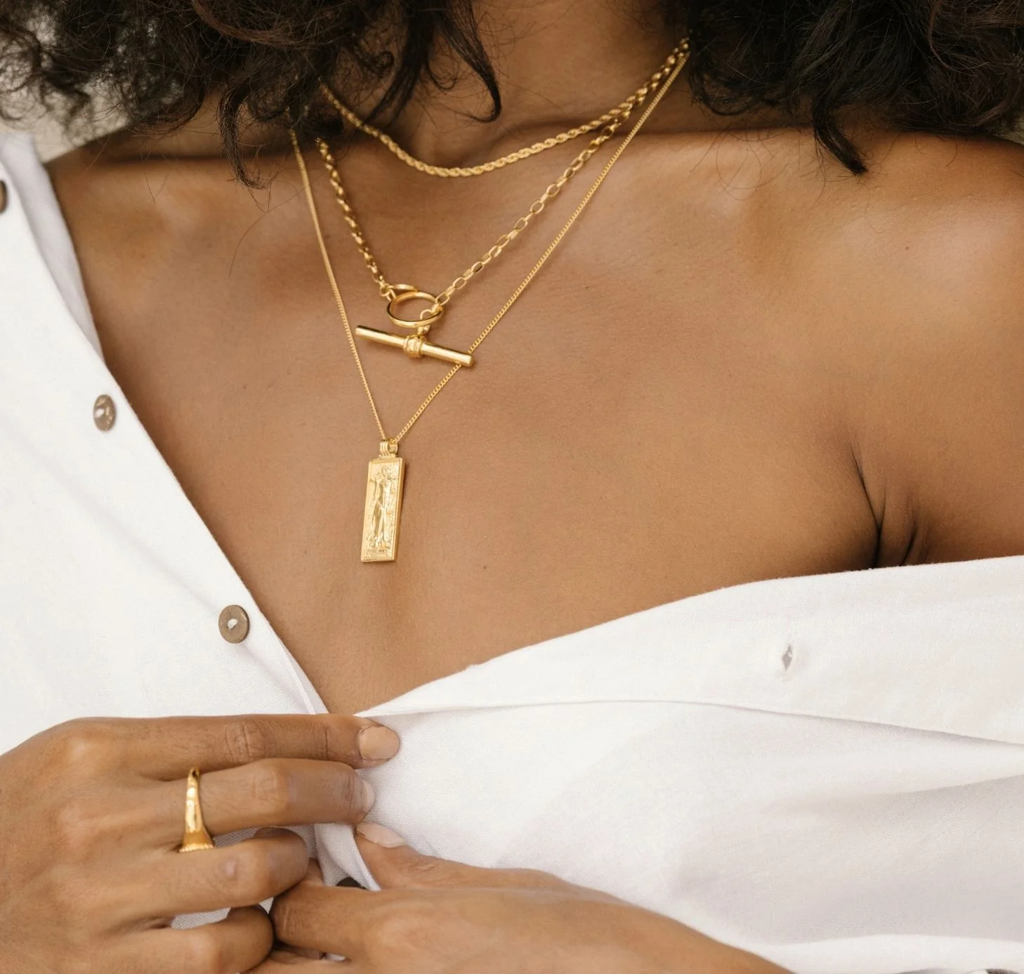 9KT SOLID GOLD Freyja Goddess of Love Pendant Necklace - Image 4