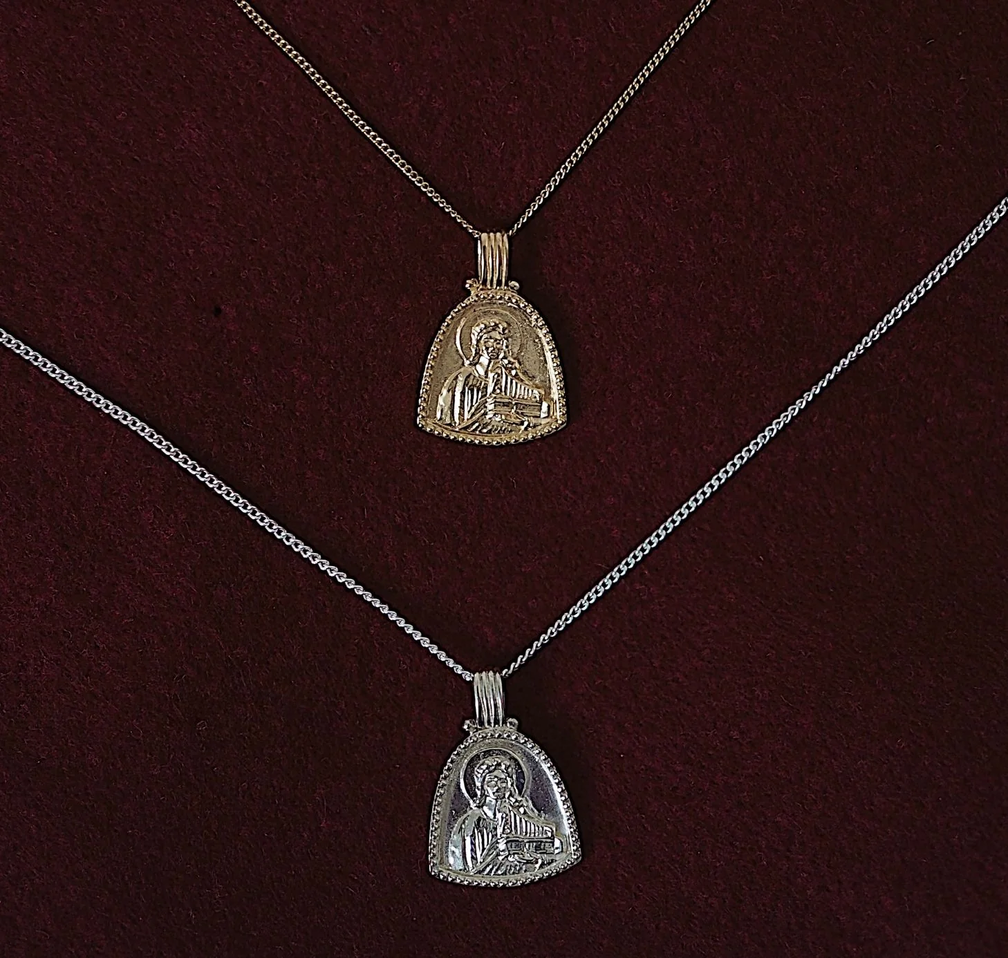 9KT SOLID GOLD St Cecilia - Patroness of Music Necklace - Image 6