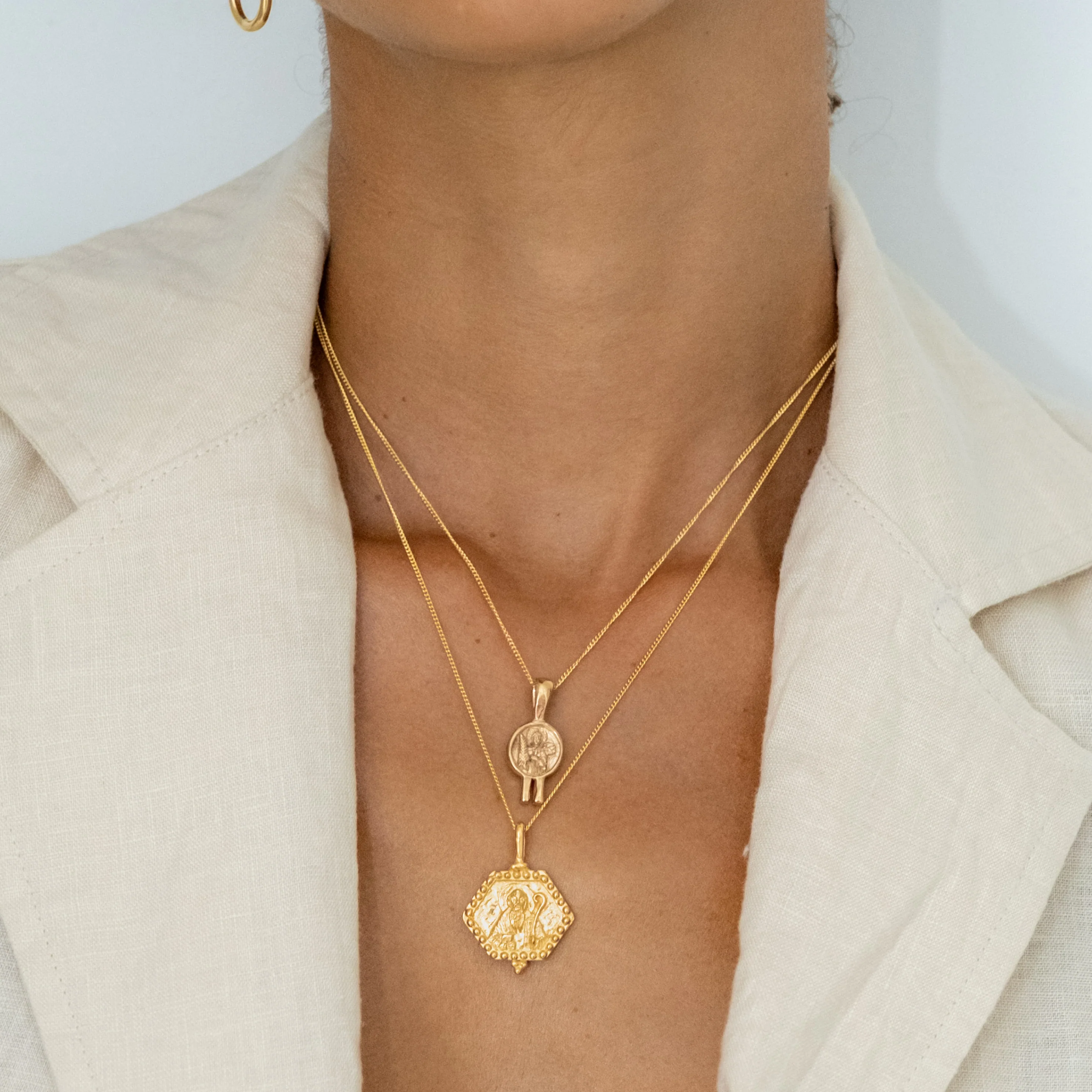 St Valentine - Patron Saint of Love, Kindness & Happy Marriages - Gold - Image 4