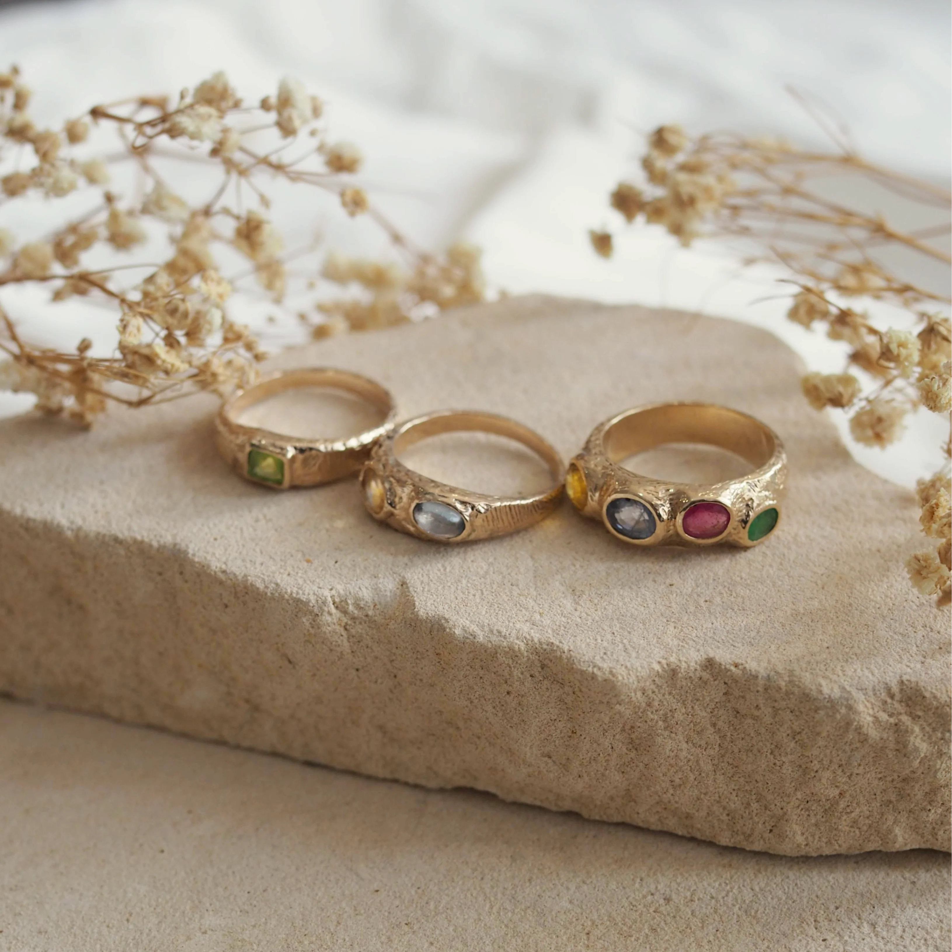 BESPOKE 9KT GOLD Ziggy Ring - 3 Stones - Image 3