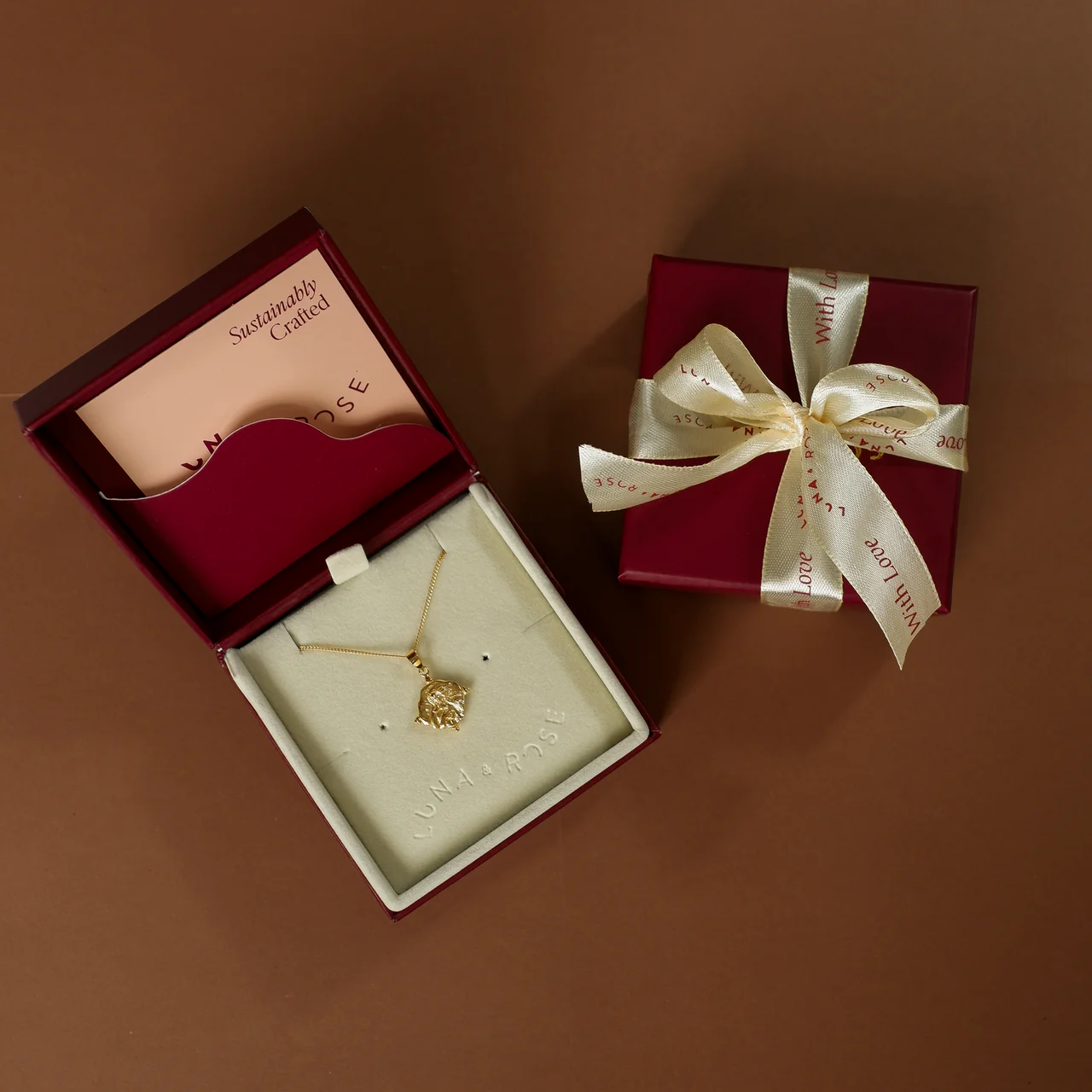 Aphrodite Necklace for Love - Gold - Image 8