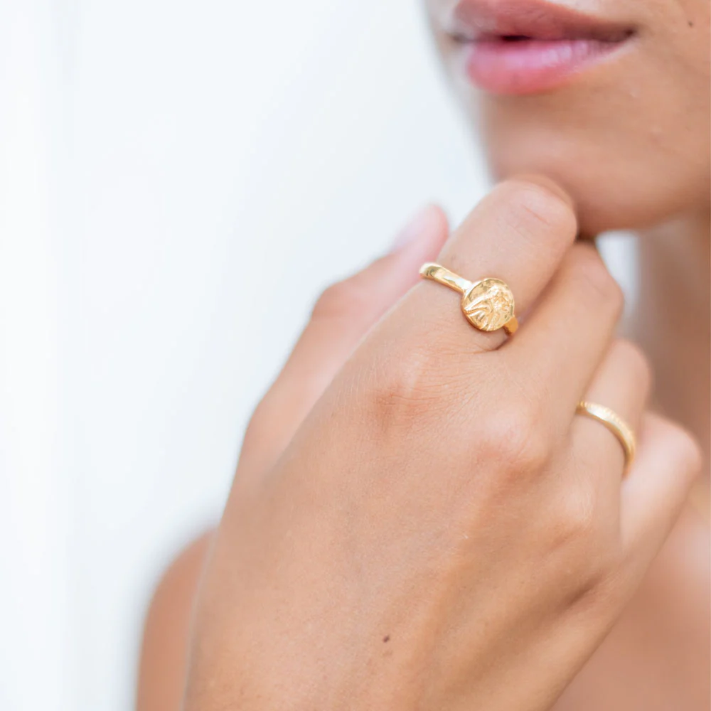Aphrodite Ring for Love -  Gold - Image 2