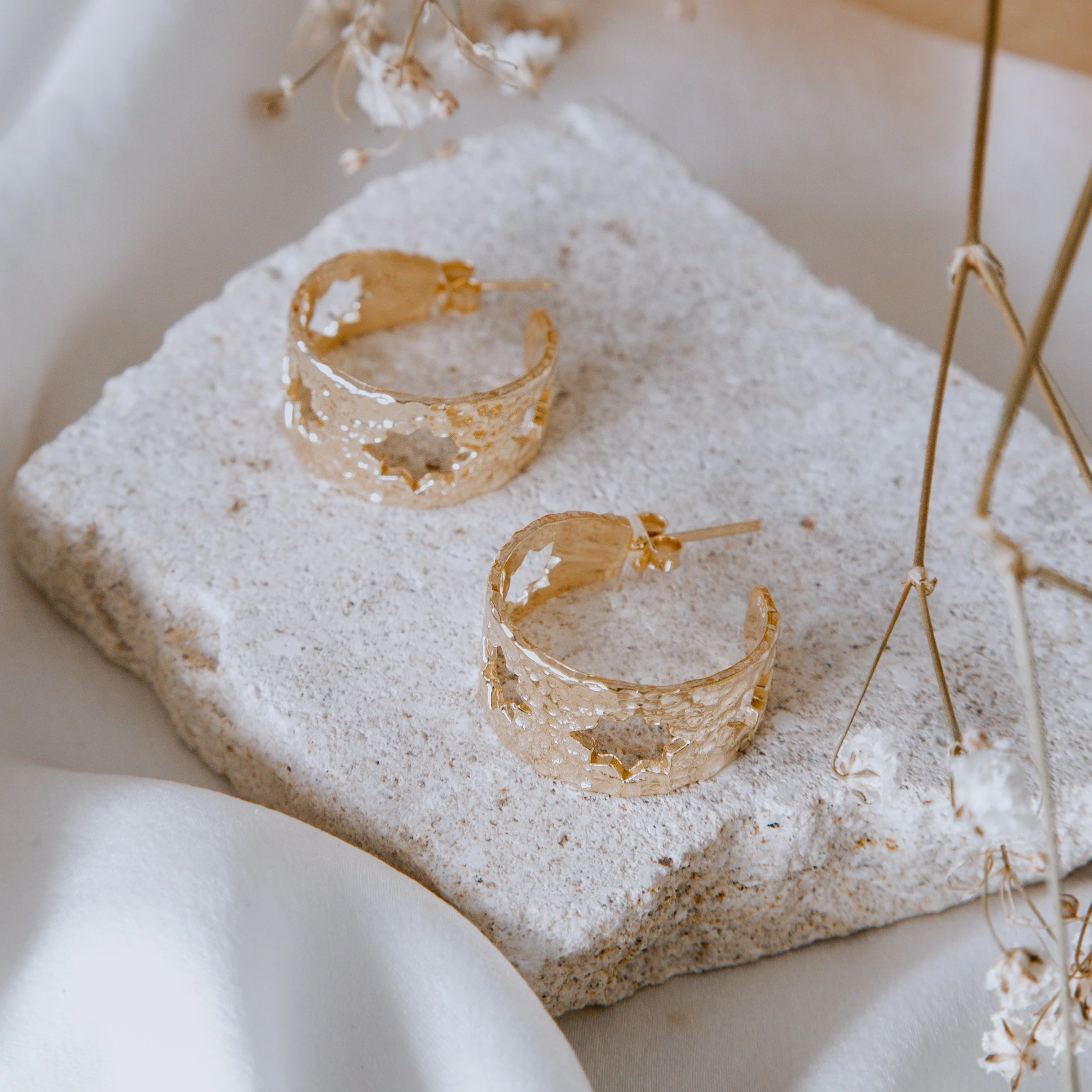 Arnhem x Luna & Rose - Forever Young Hoops - GOLD