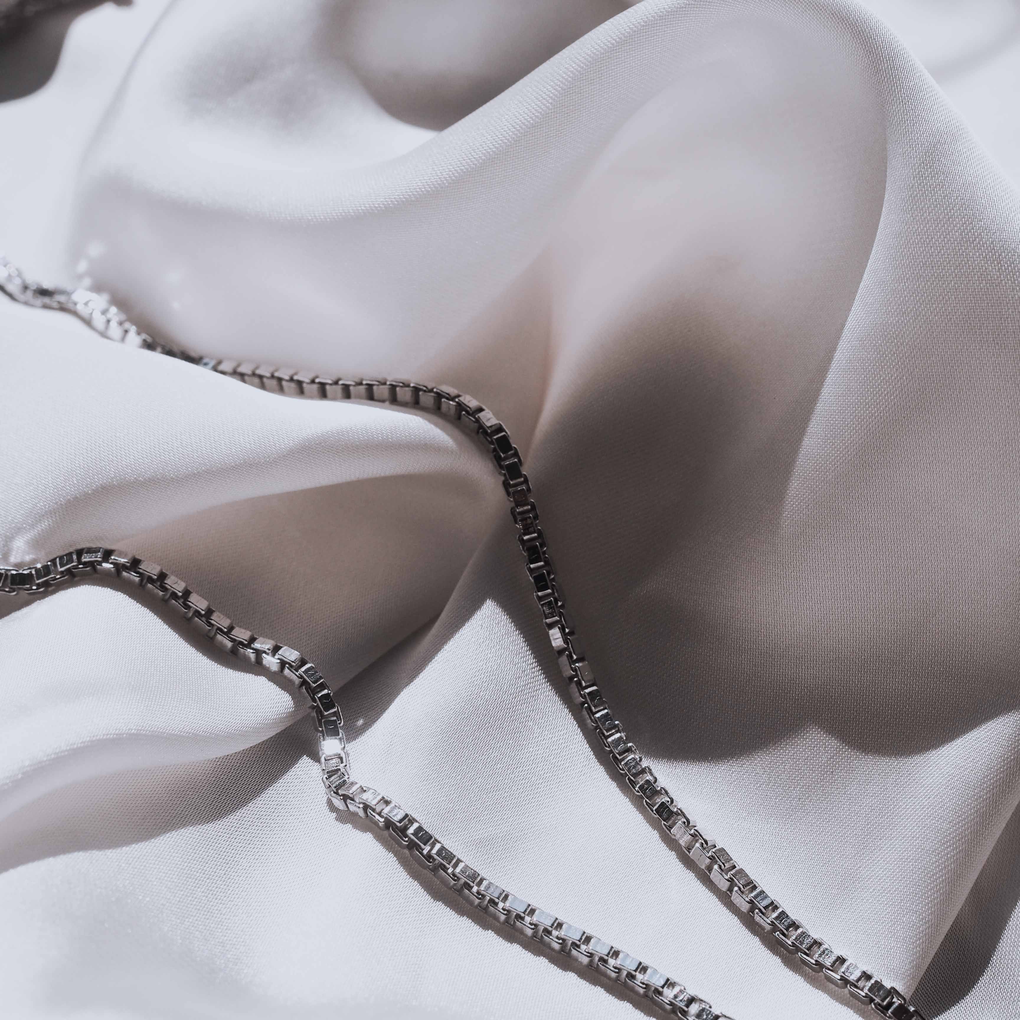 Bahama Box Chain Necklace - Silver - Image 4