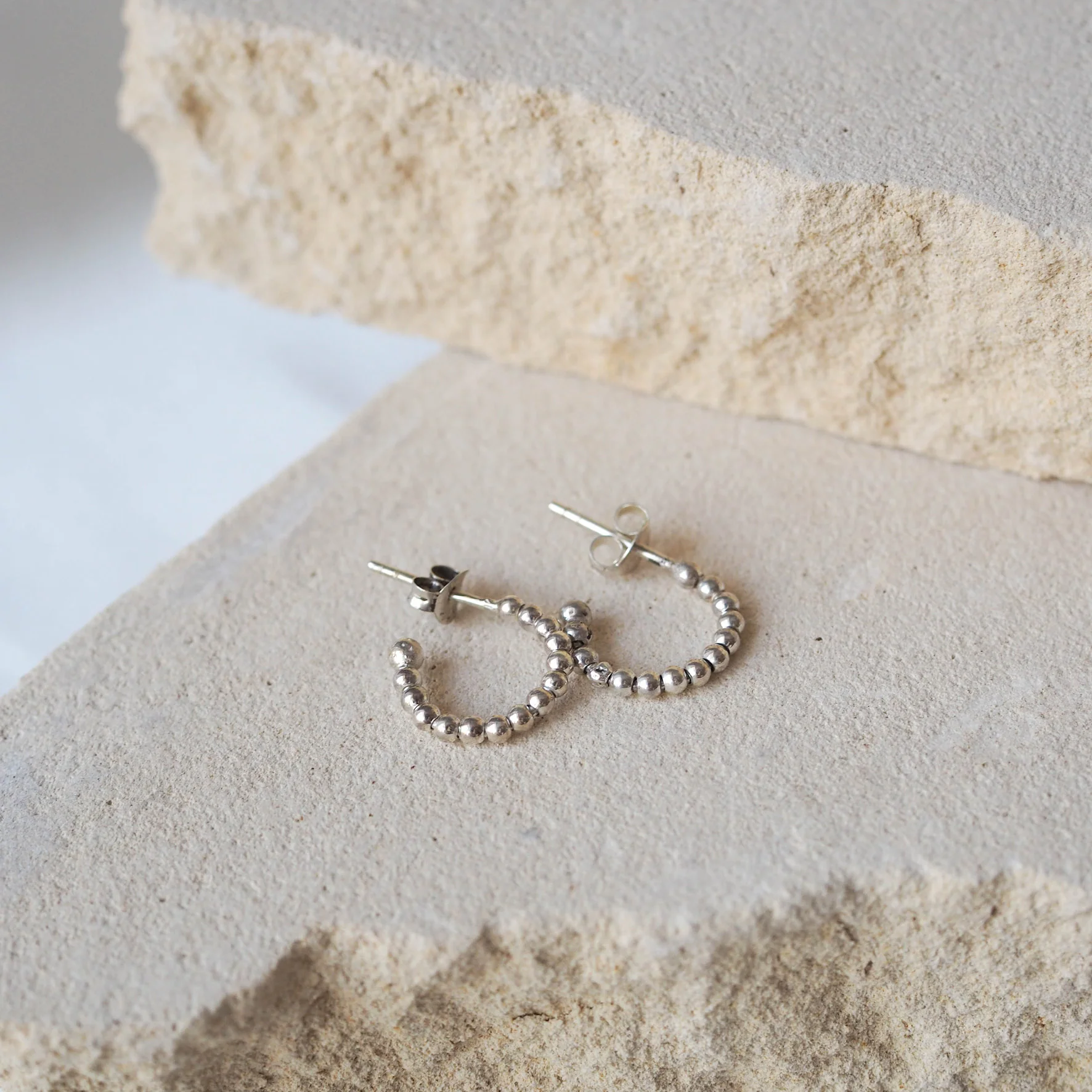 Central Park Dotty Earrings 10mm - Silver - Image 2