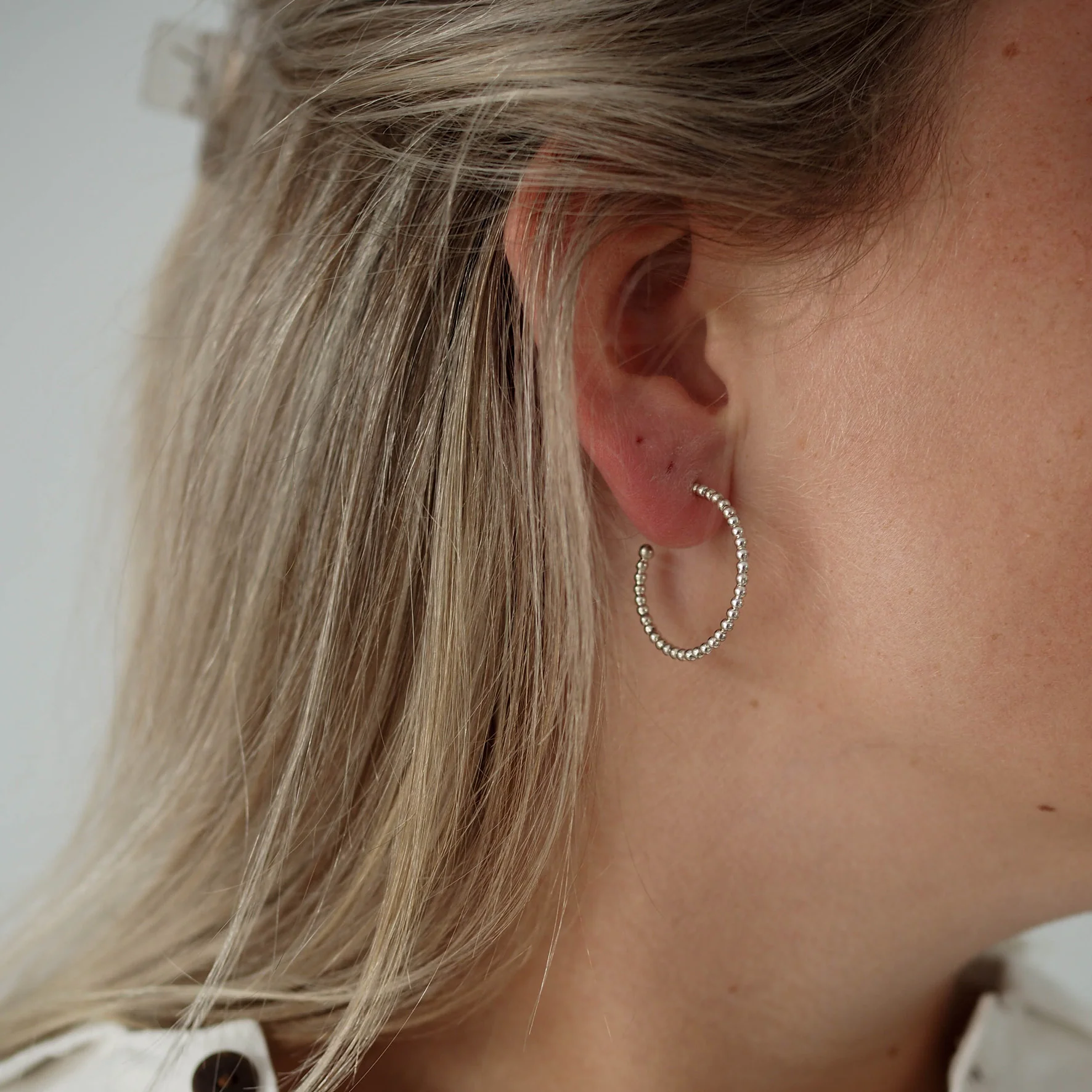 Central Park Dotty Earrings 23mm - Silver - Image 2