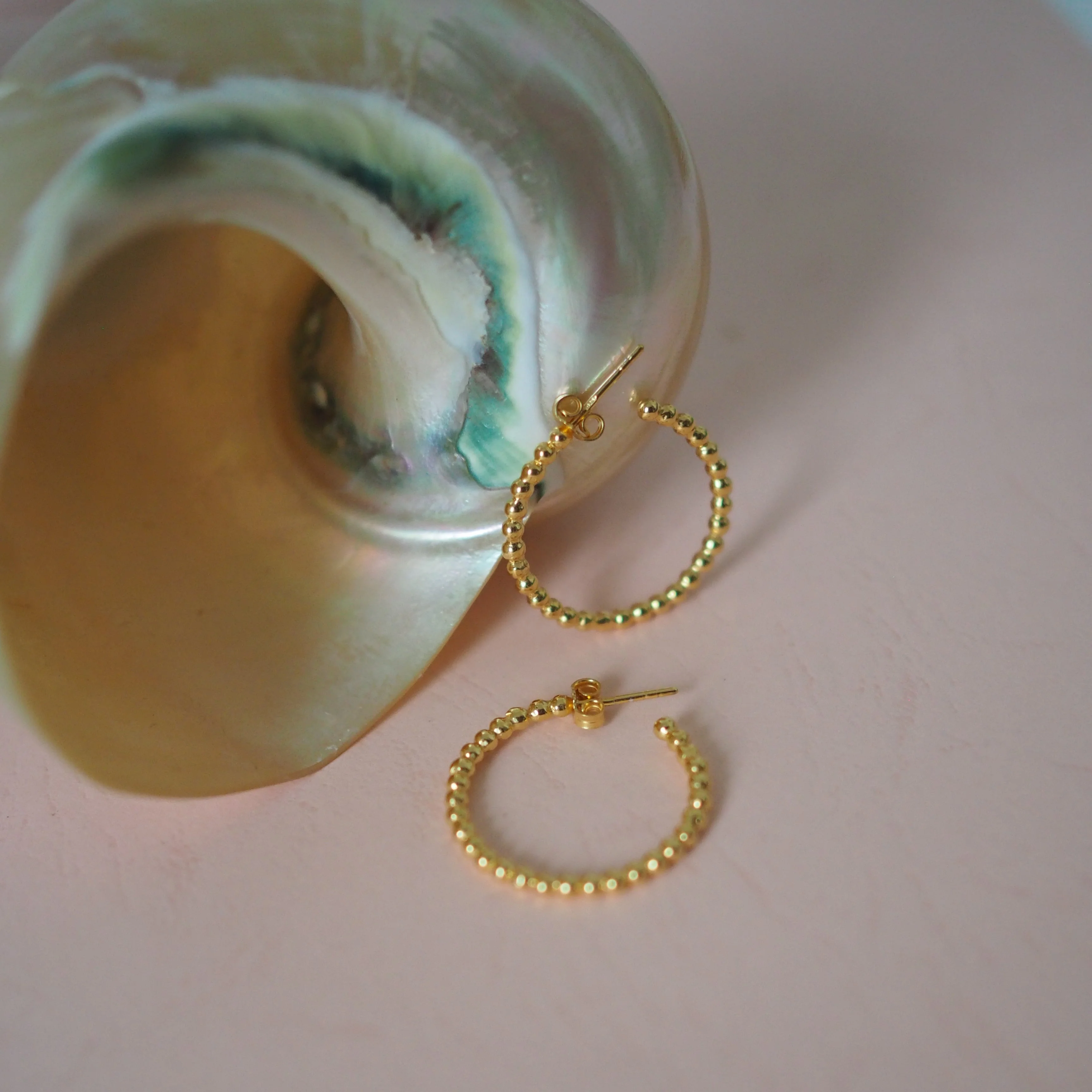Central Park Dotty Earrings 17mm - Gold - Image 2