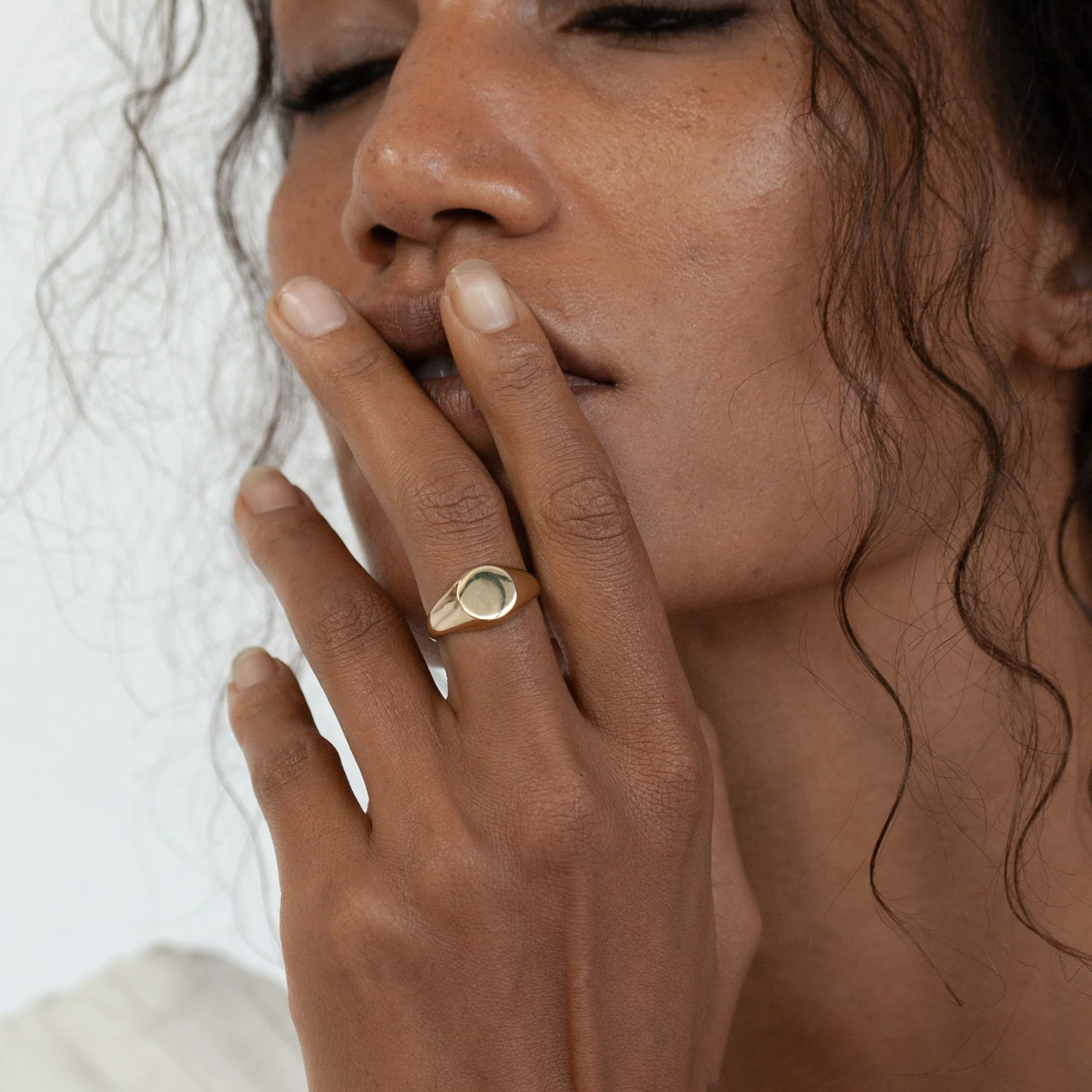 Initial Signet Ring - Gold - Image 5