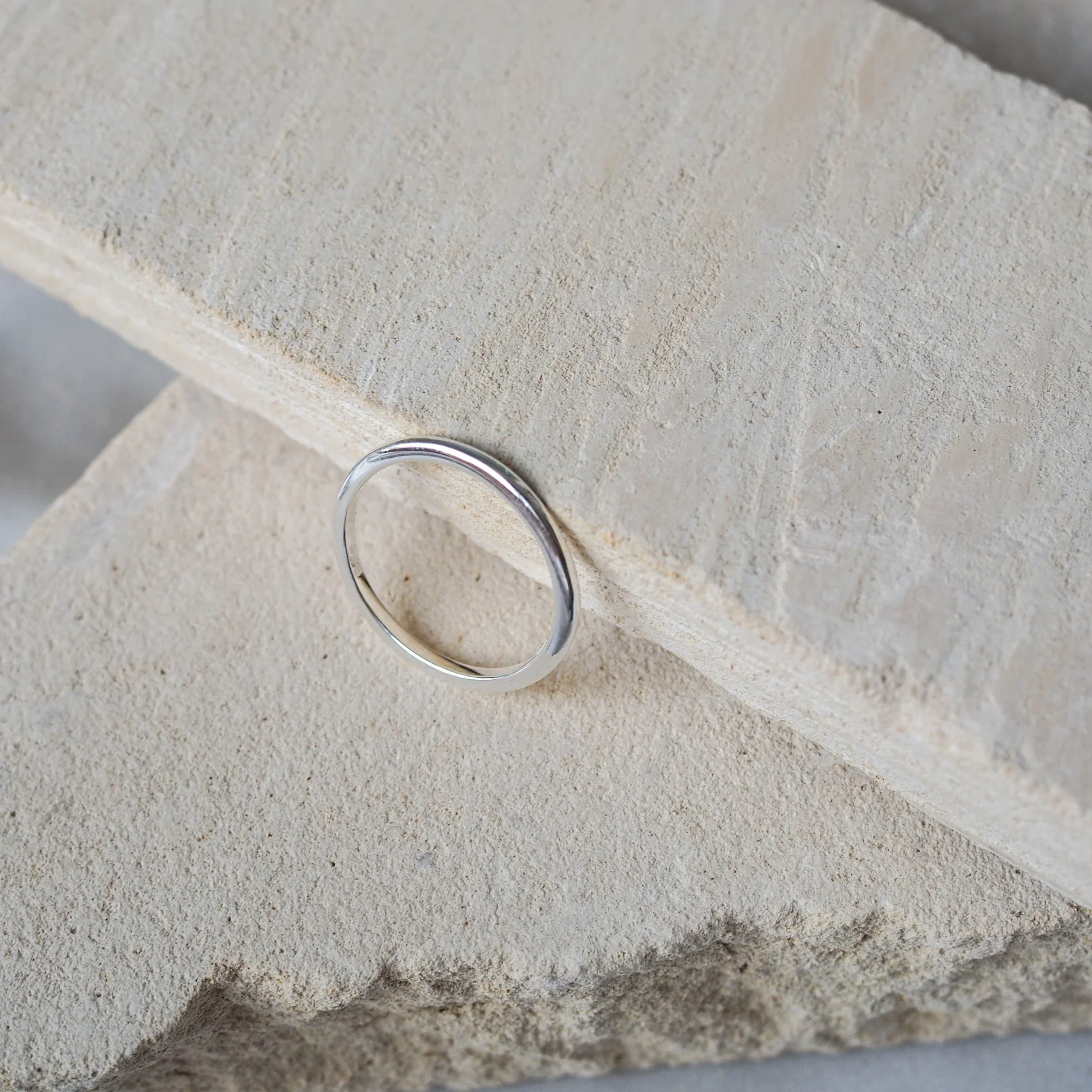 Classic Thin Band 2mm - Silver - Image 3