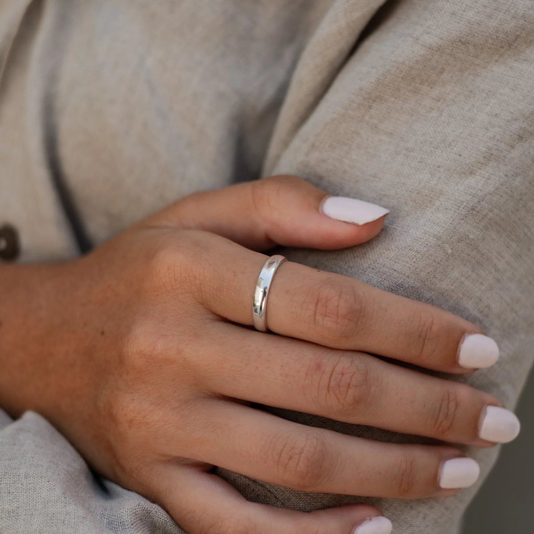 Classic Thin Band 4mm - Silver - Image 2