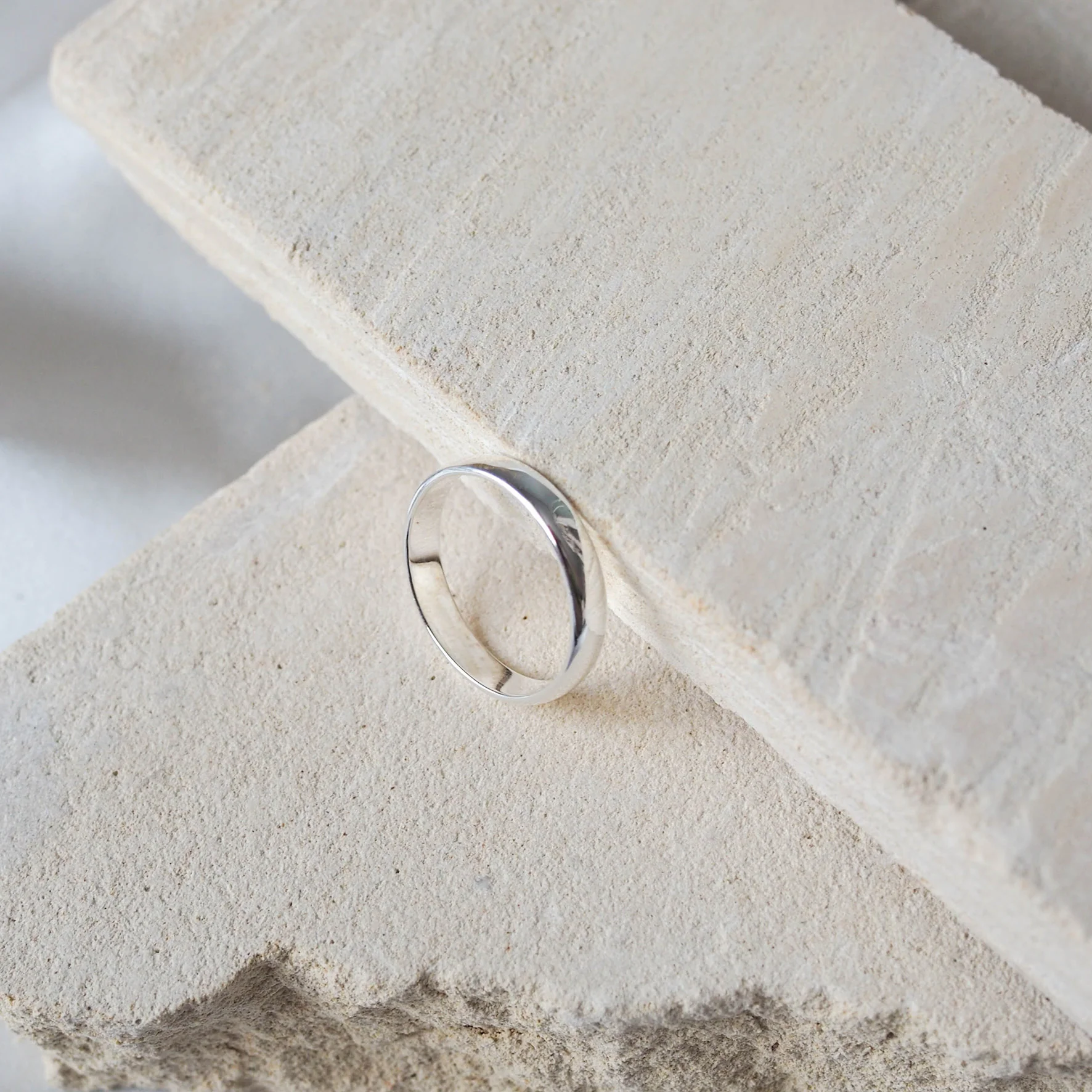 Classic Thin Band 4mm - Silver - Image 4