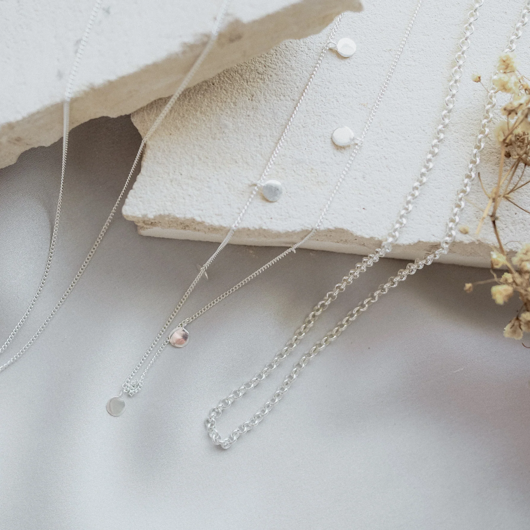 Manhattan Rollo Chain Necklace - Silver - Image 4