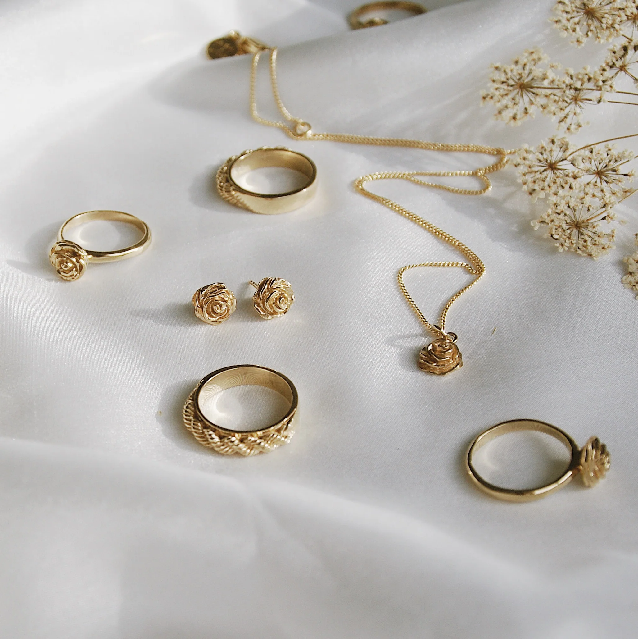 Desert Rose Earrings - Gold - Image 3
