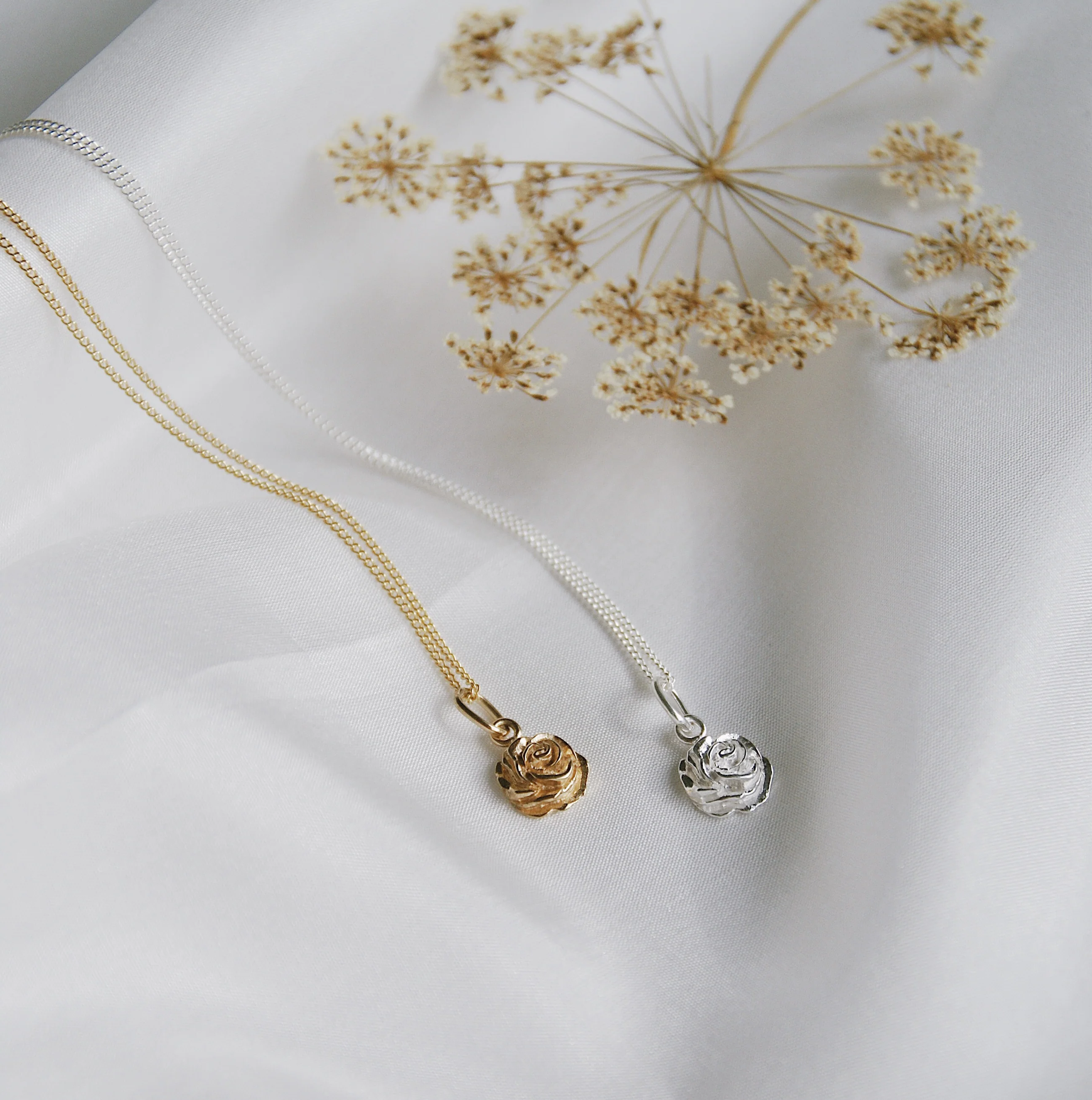 Desert Rose Necklace - Silver - Image 2