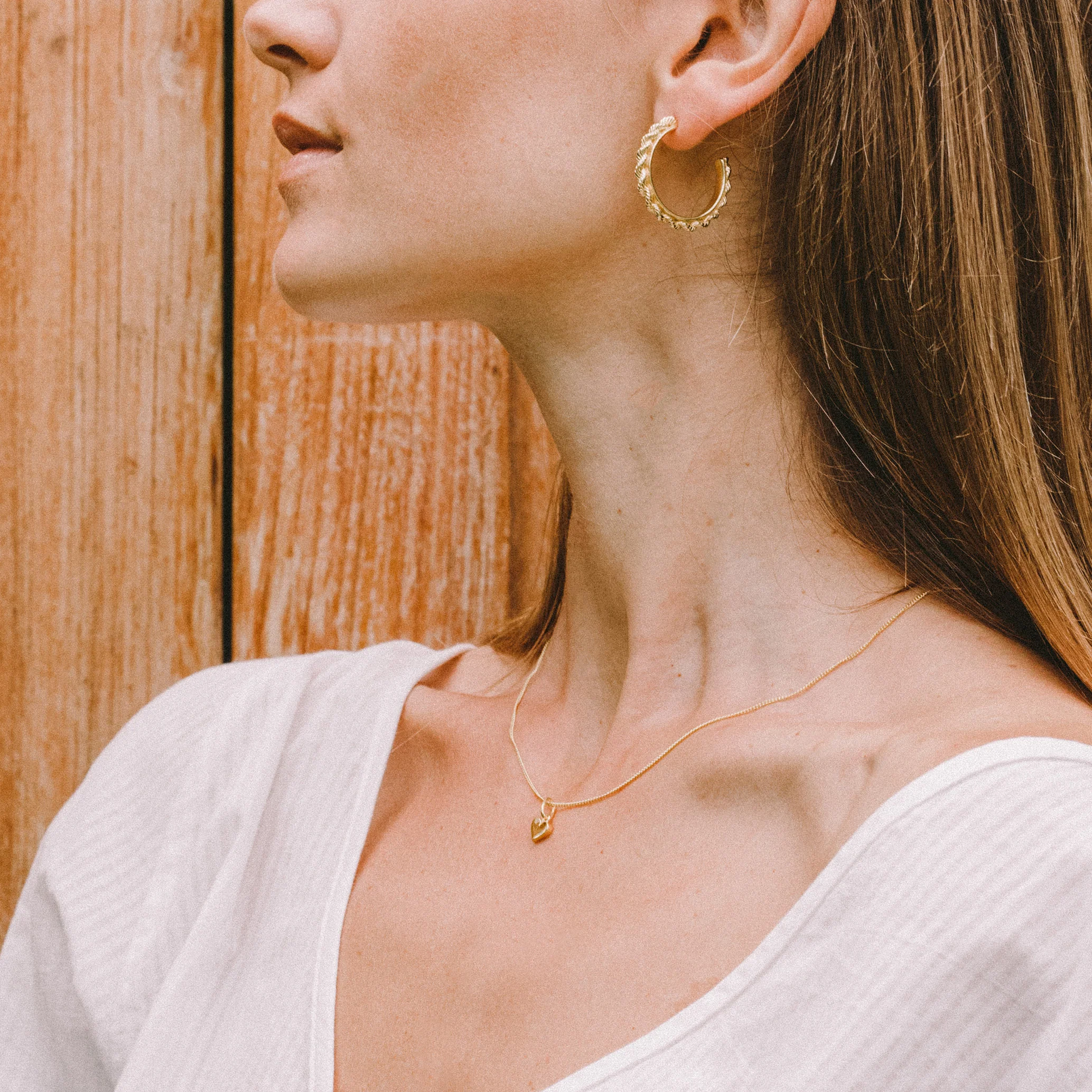 Single Heart of Gold Necklace - (Gold) - Image 3
