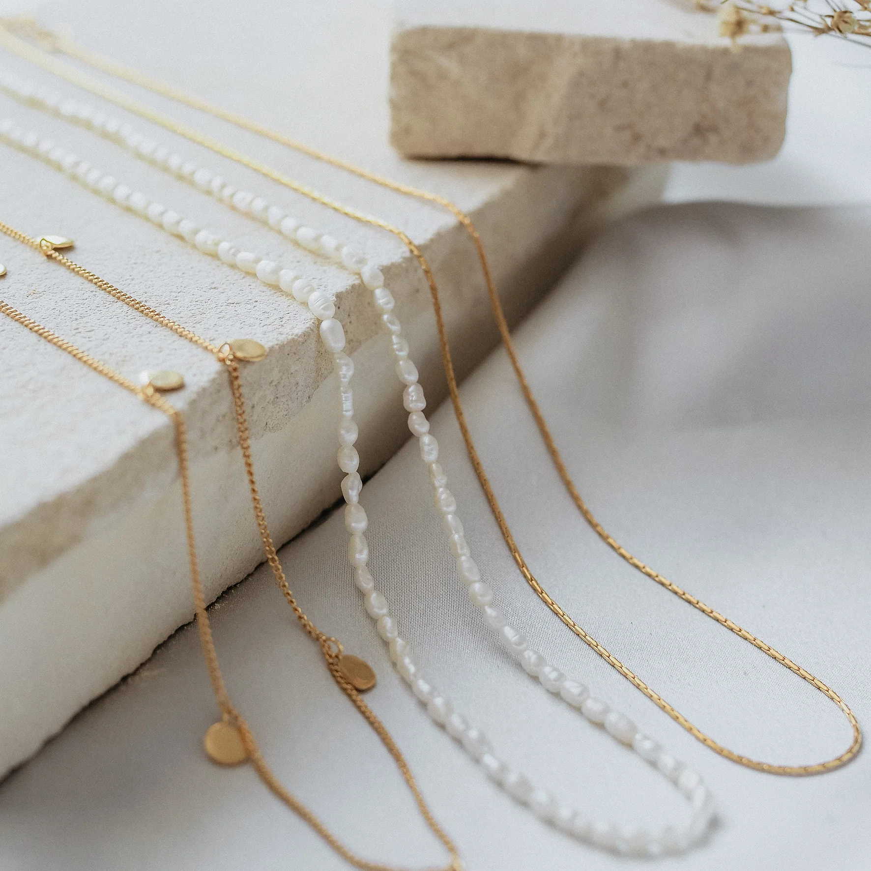 High Line Fine Chain Necklace - Gold - Image 3