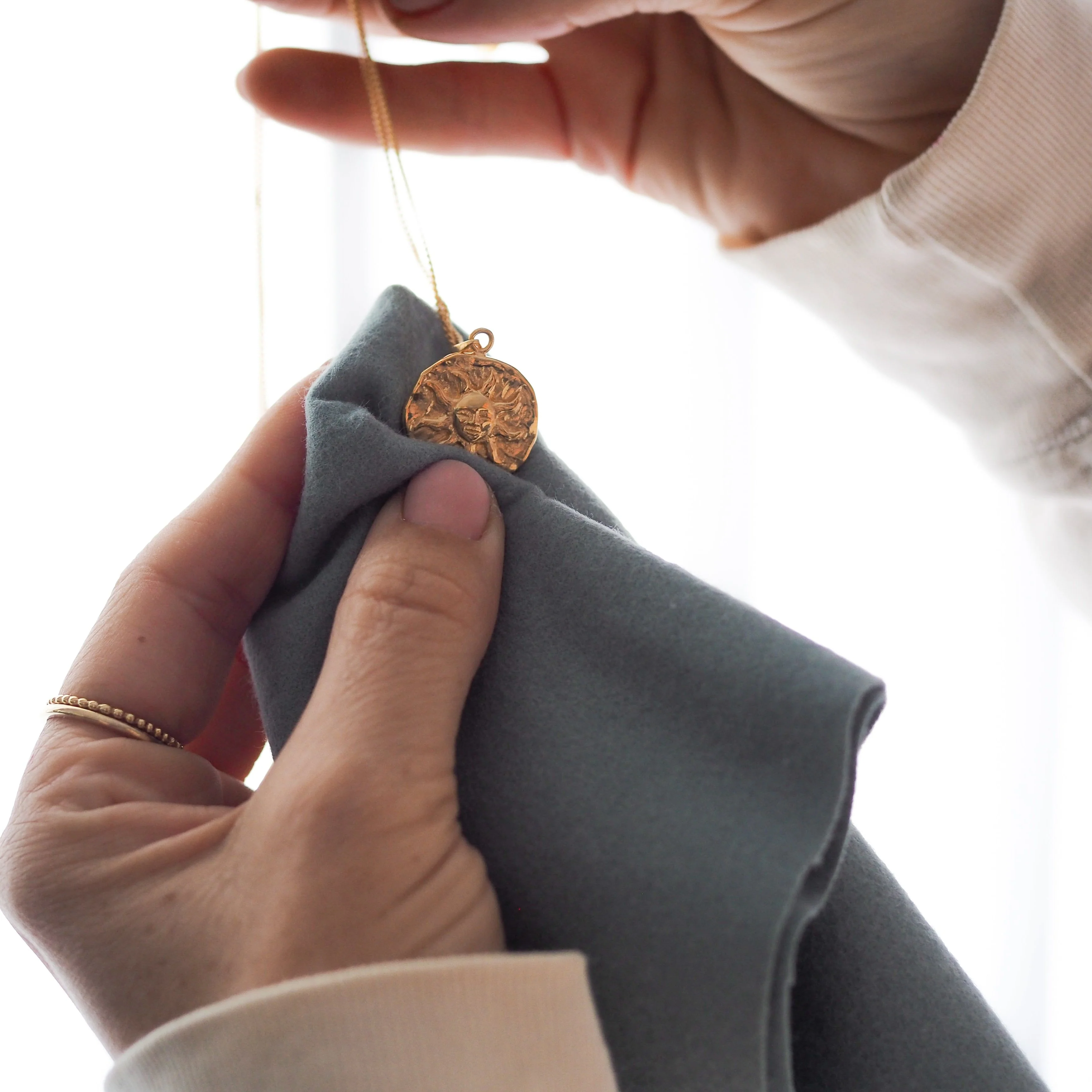 JEWELLERY POLISHING CLOTH - Image 3