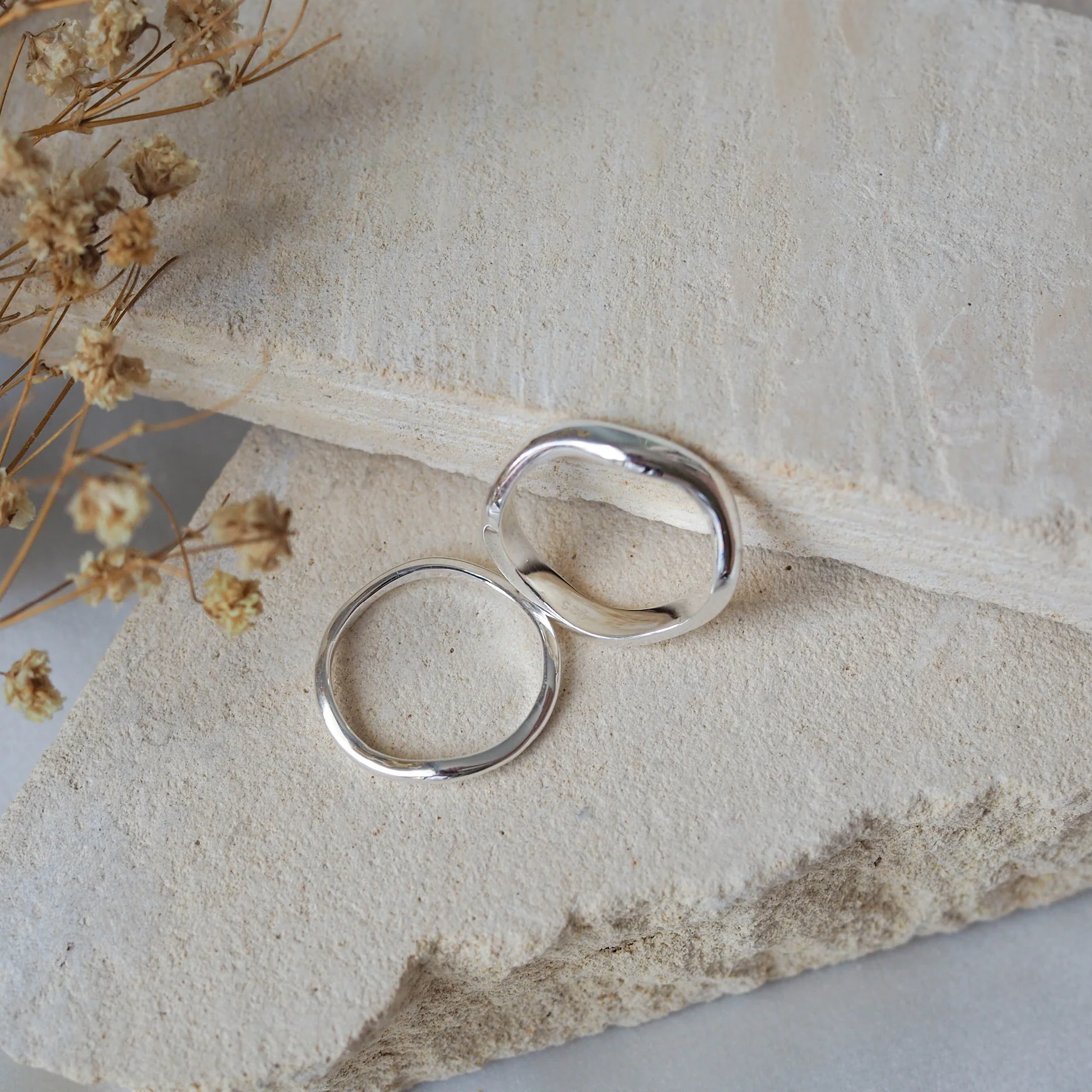 Lafayette Wave Ring Set (2 Rings) - Silver - Image 3