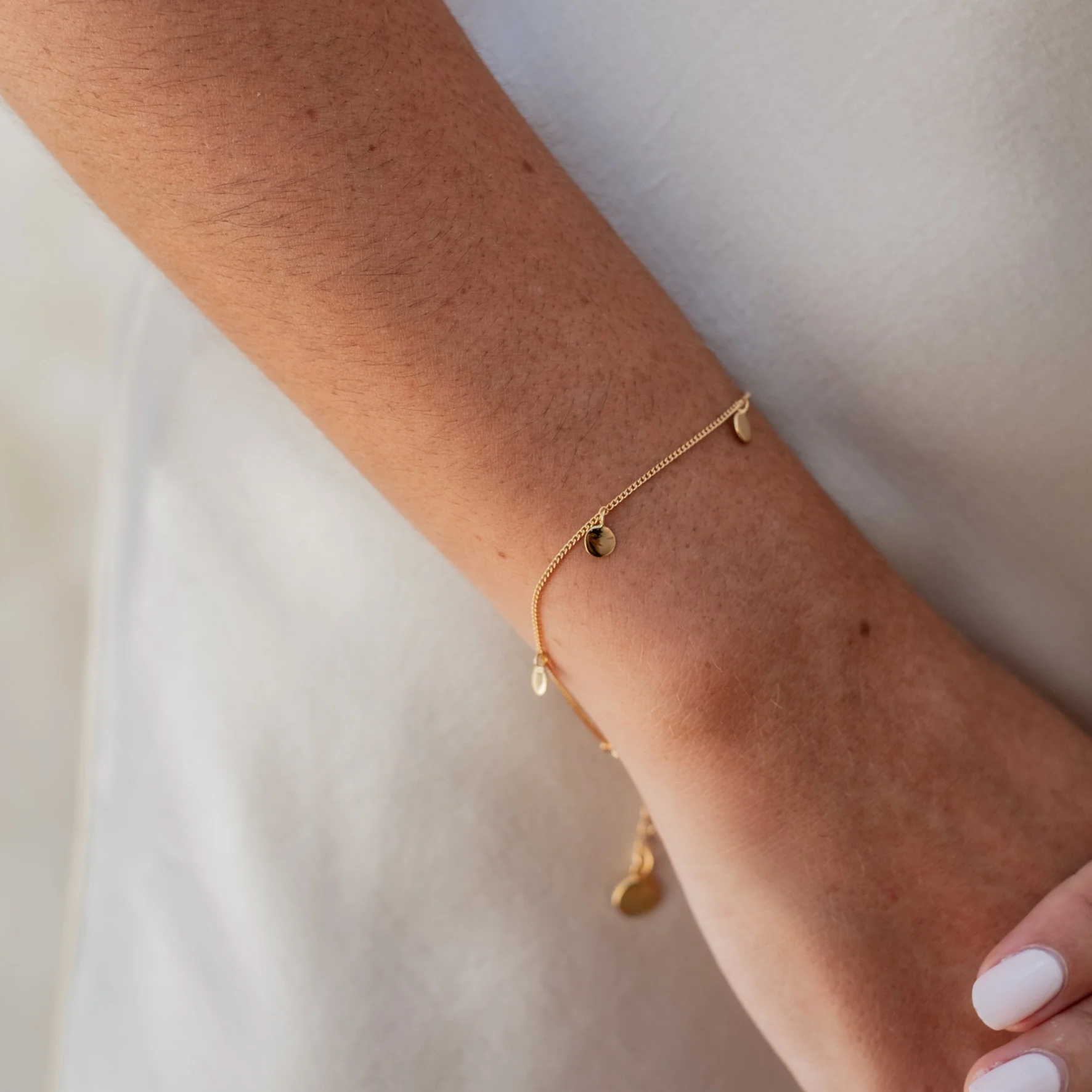 Liberty Droplet Bracelet - Gold - Image 2