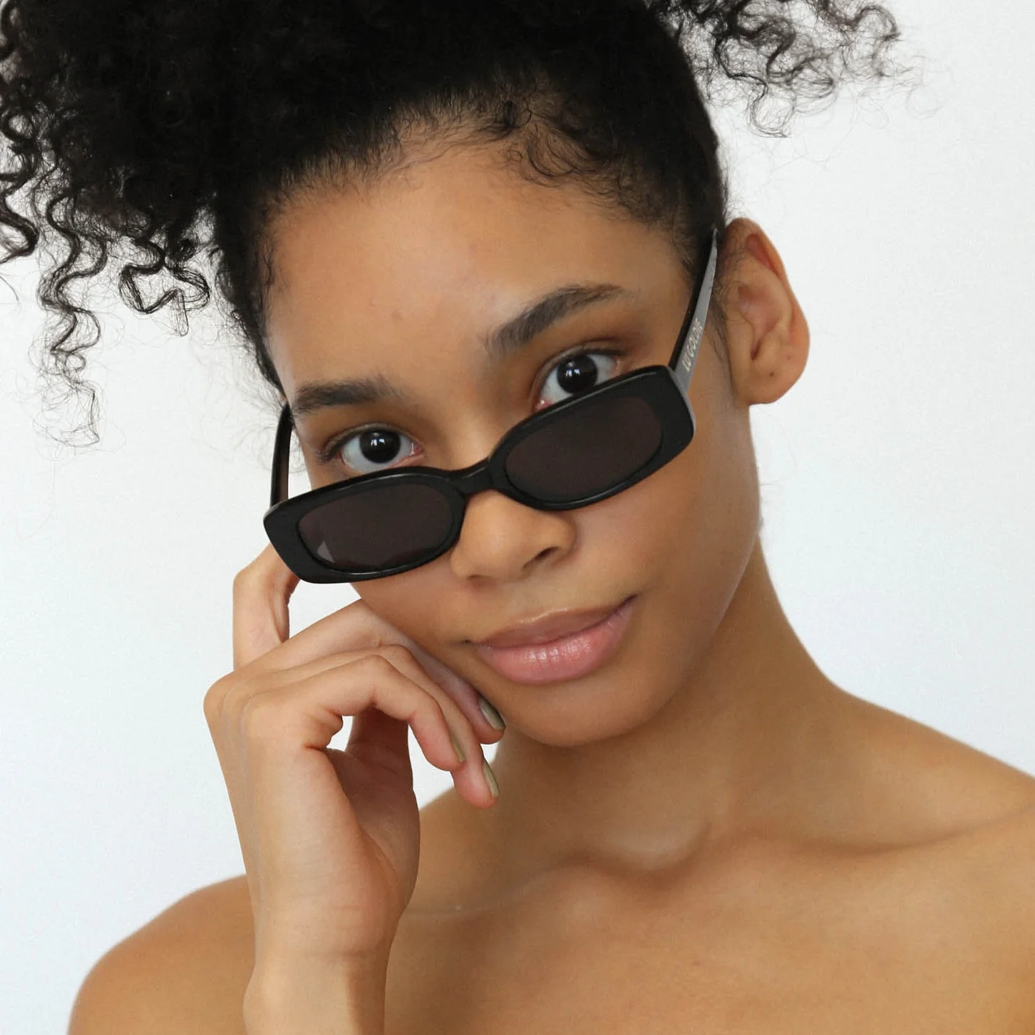 Lu Goldie - Solene Black Sunglasses - Image 4