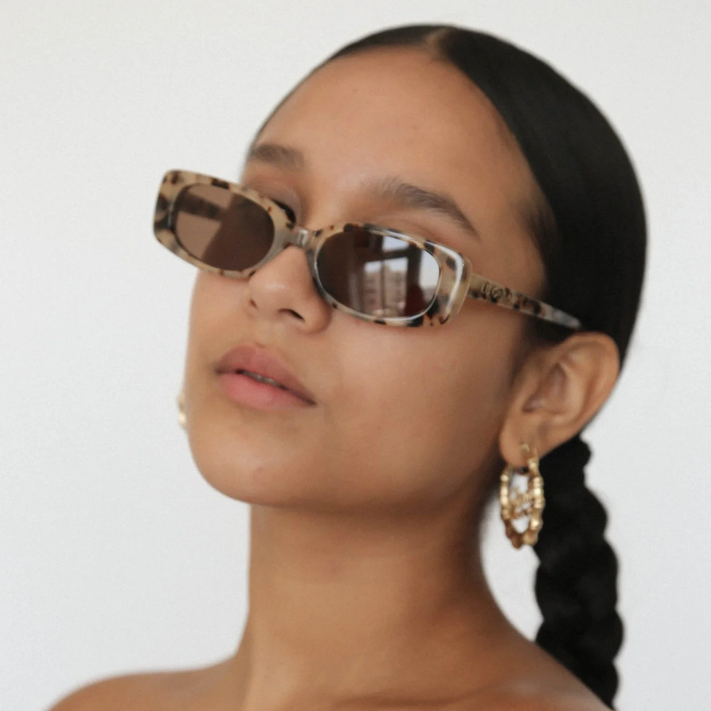 Lu Goldie - Solene Choc Tort Sunglasses - Image 4