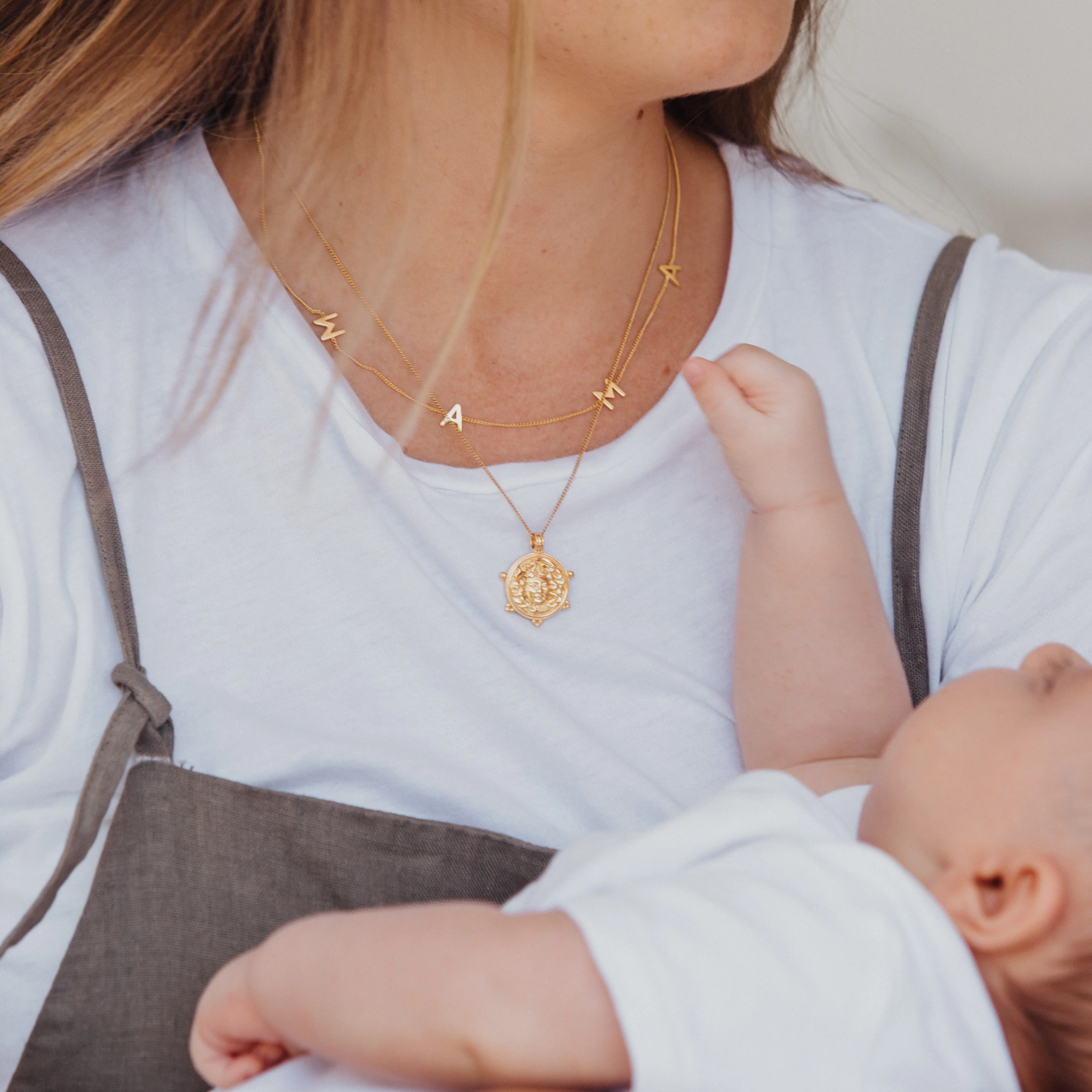 MAMA Necklace - Gold - Image 3