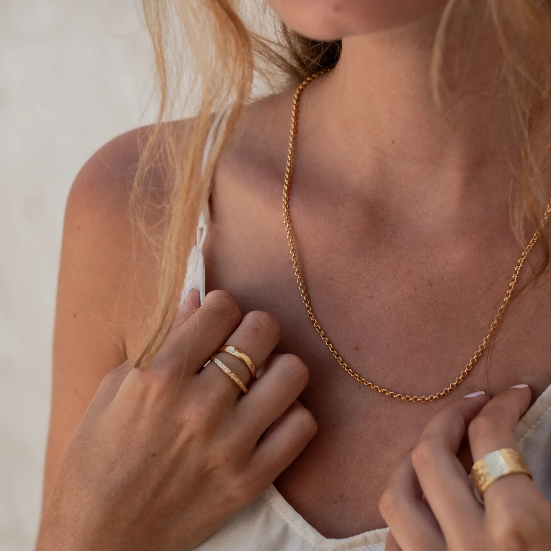 Manhattan Rollo Chain Necklace - Gold - Image 2
