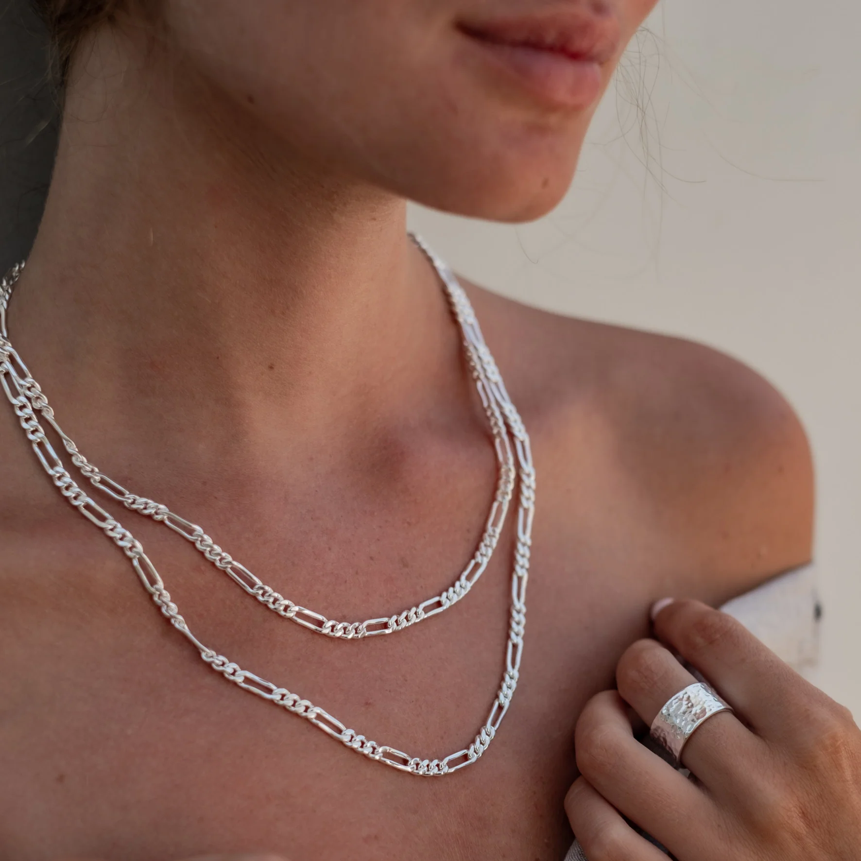 Minimalist Figari Chain Necklace - Silver - Image 3