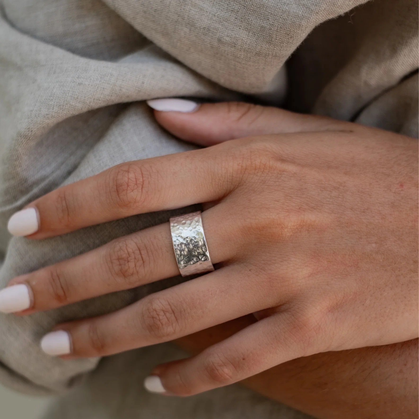 MOMA Hammered Ring 10mm - Silver - Image 2