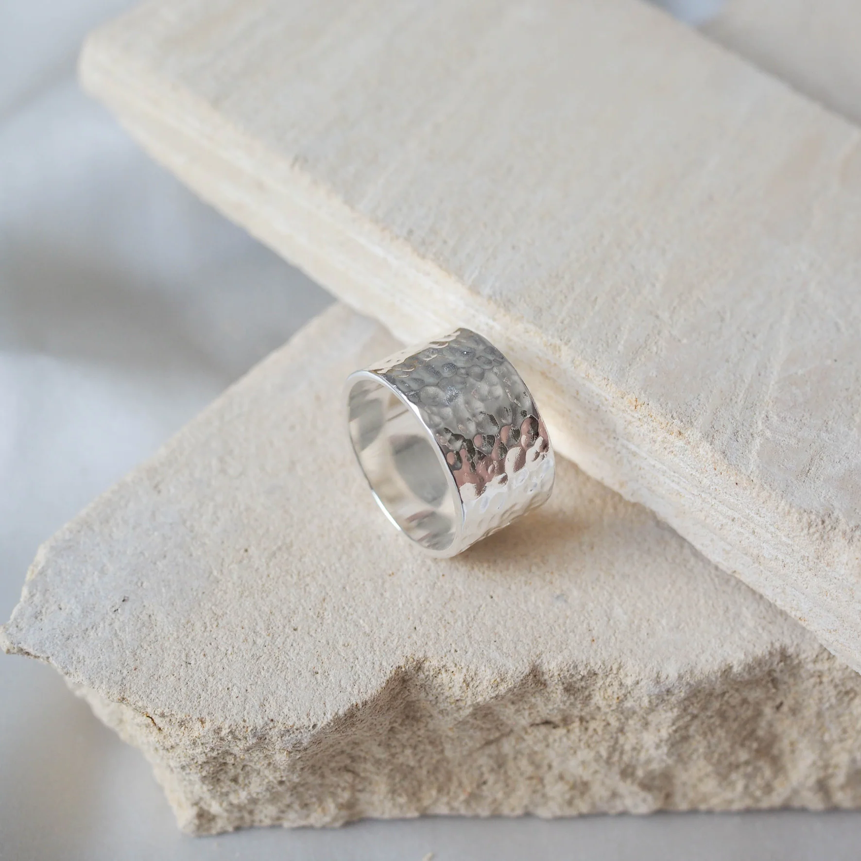 MOMA Hammered Ring 10mm - Silver - Image 3
