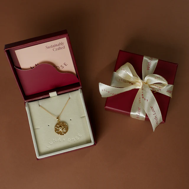 Neri x Luna & Rose - Alpha Necklace - Gold - Image 8