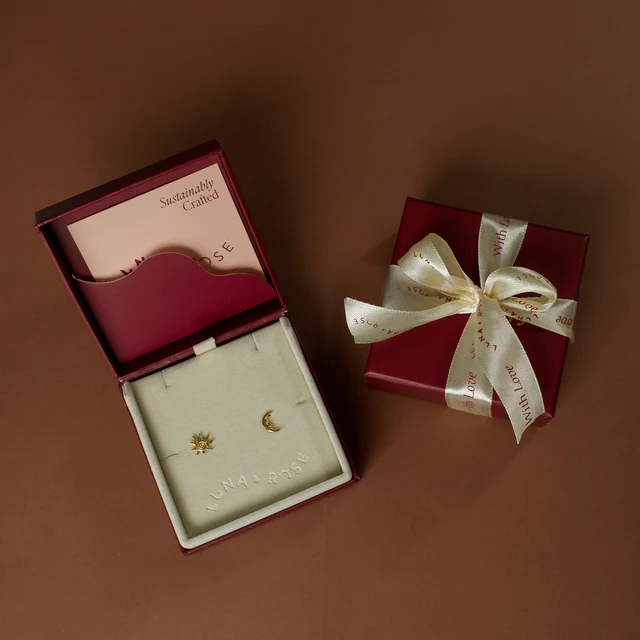 Neri x Luna & Rose - Moon & Sun Stud Earrings - Gold - Image 5