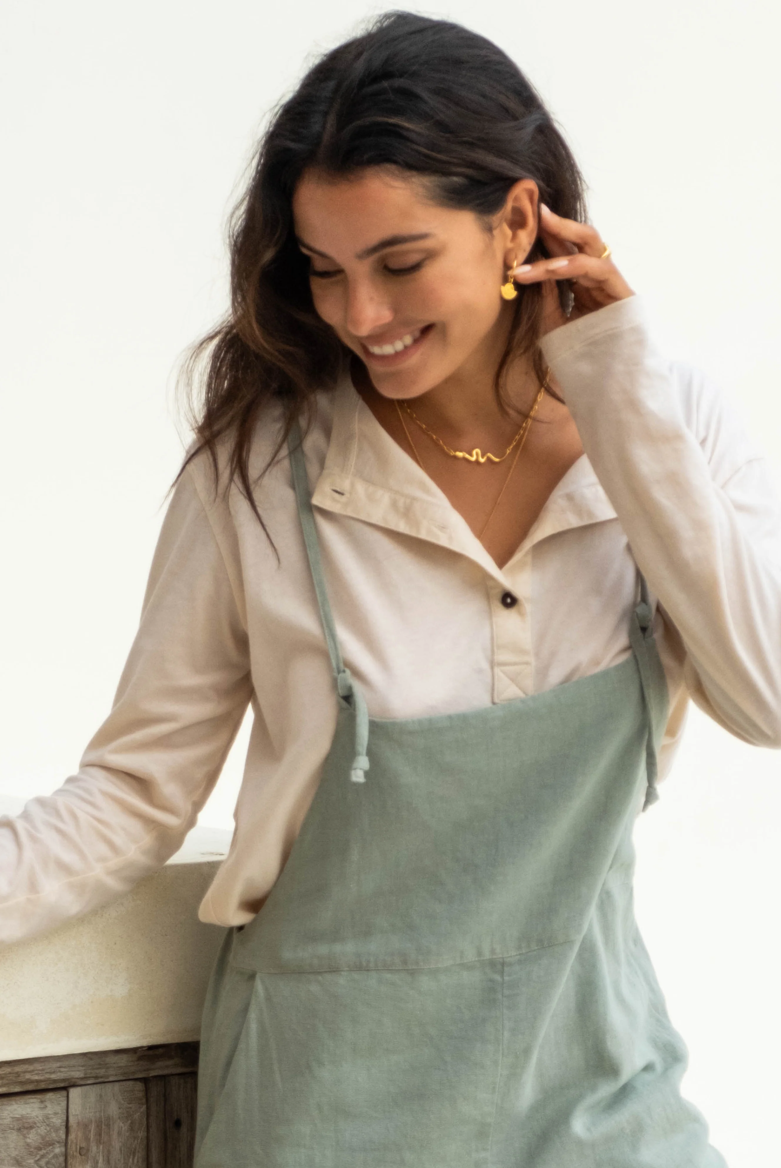 ORGANIC COTTON HARVEY HENLEY - Macadamia - Image 6
