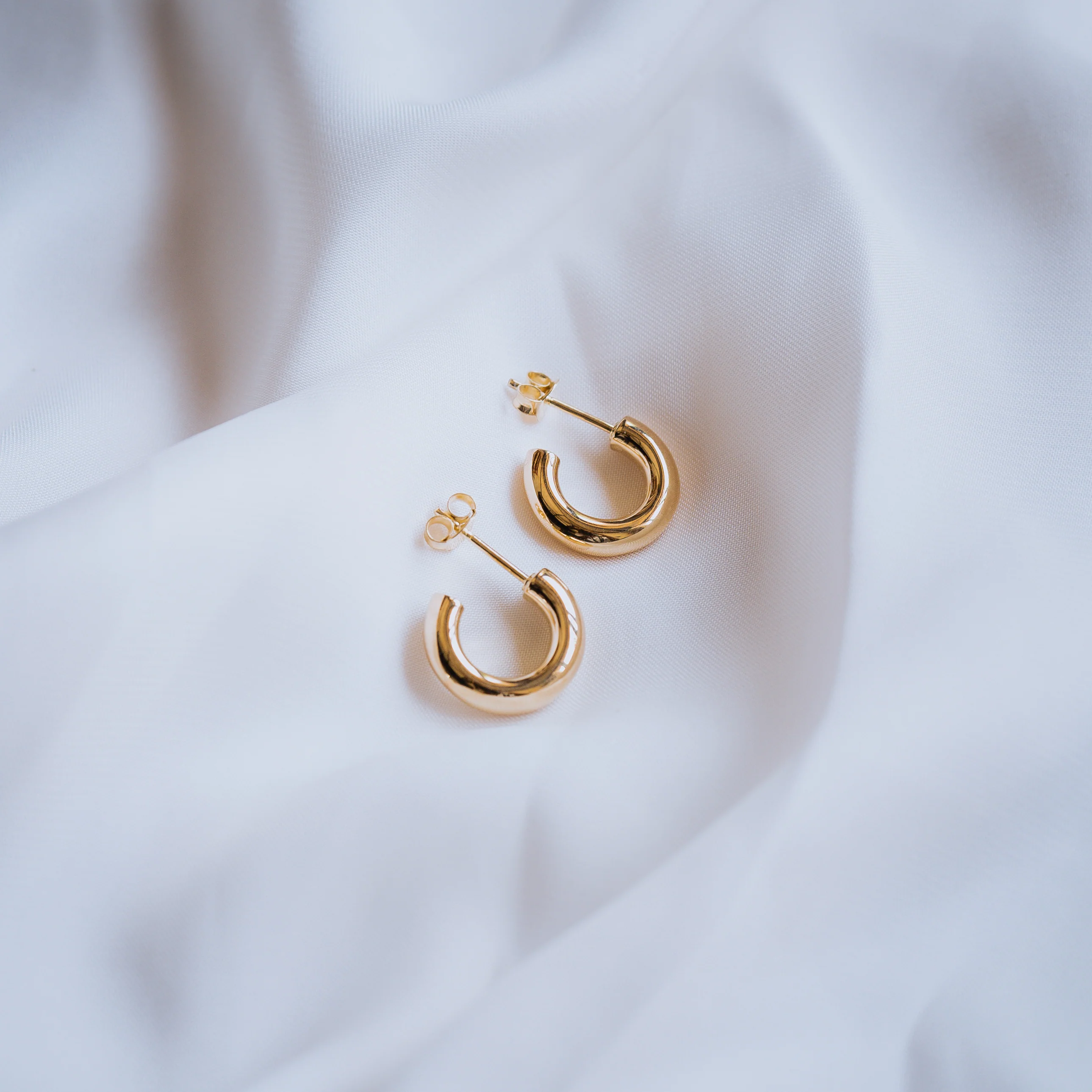 Brooklyn Petite Hoops 12mm - Gold - Image 3