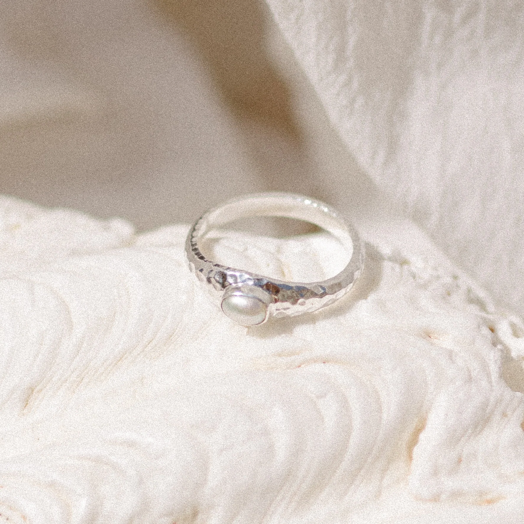 Pia Single Pearl Ring - SILVER - Image 4