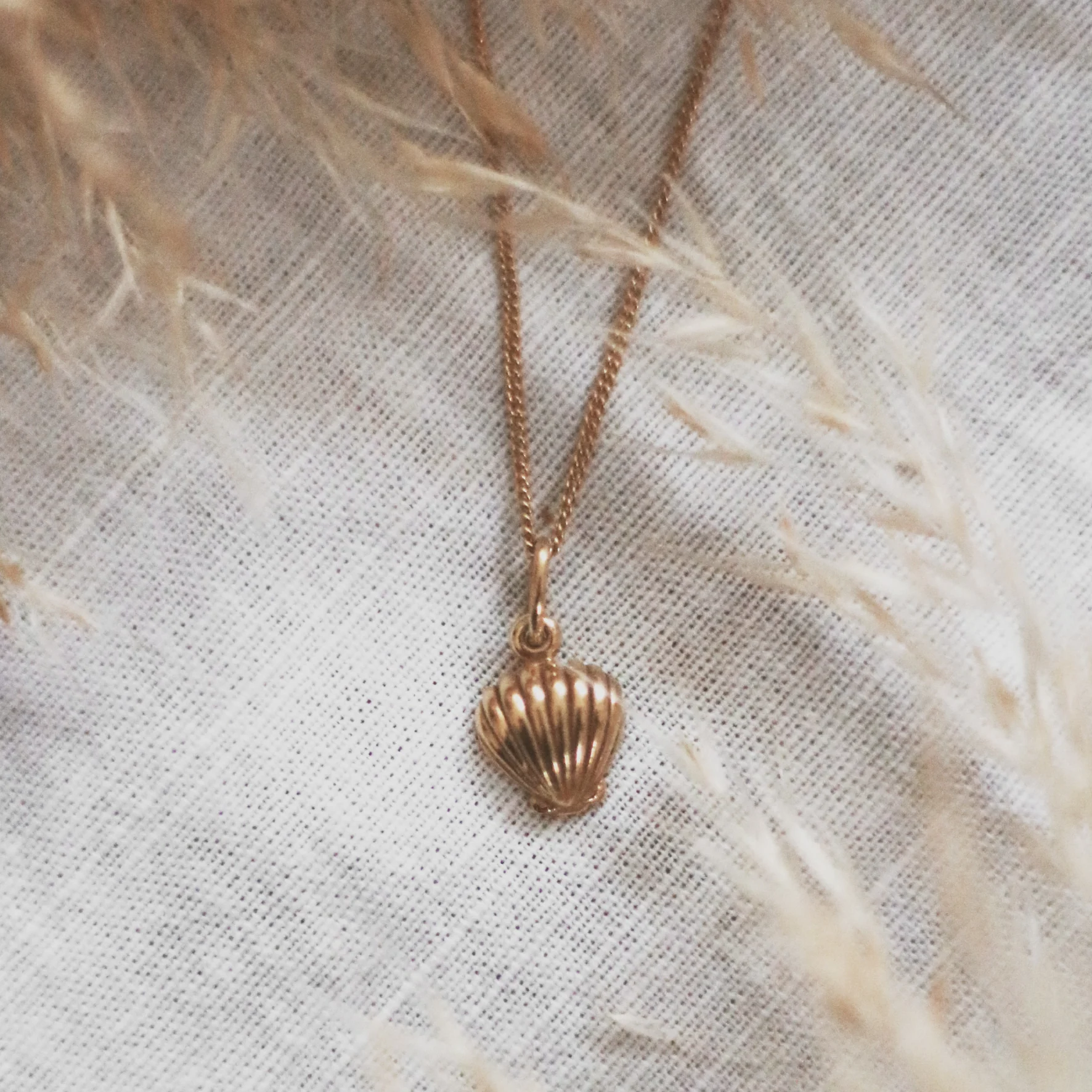 Shell We Dance? Necklace (Gold) - Image 3