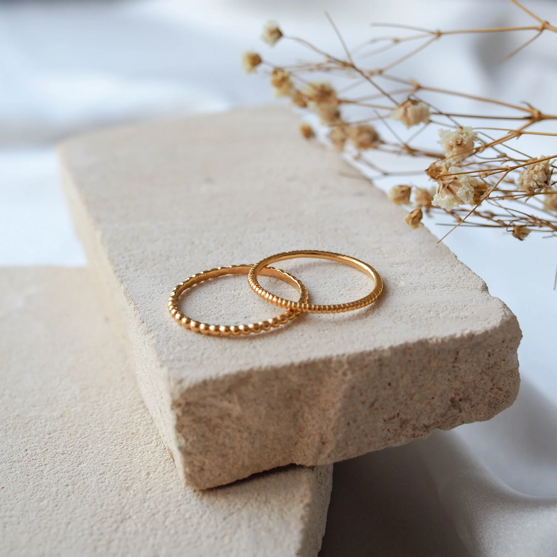 Central Park Dotty Ring - Gold - Image 6