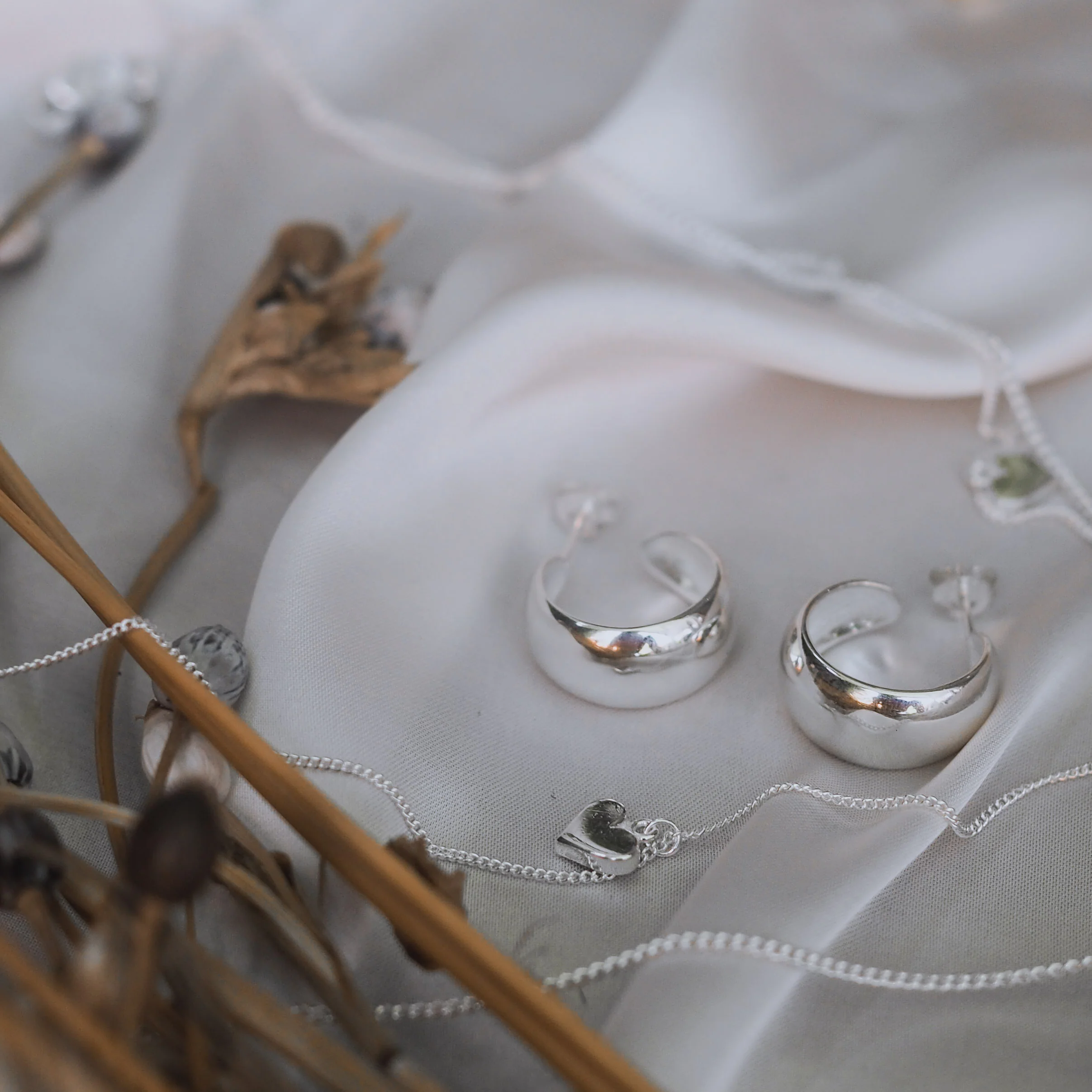Single Heart of Gold Necklace - (Silver) - Image 3