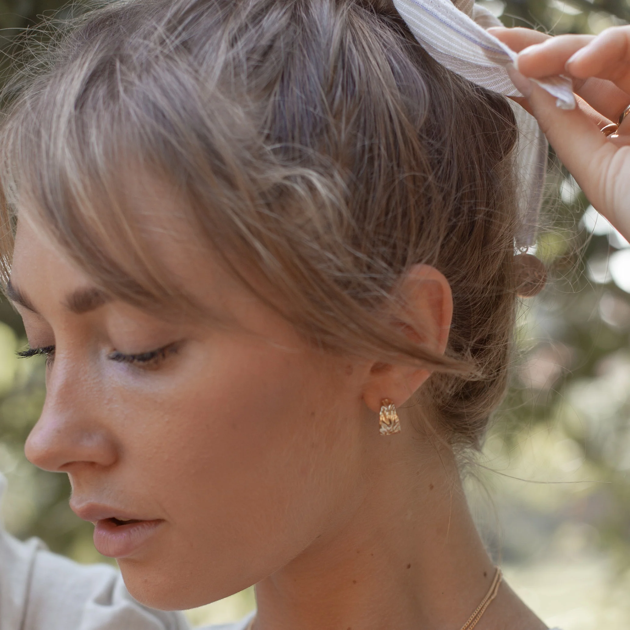 9KT SOLID GOLD - MINI MONTEREY HOOPS - Image 4