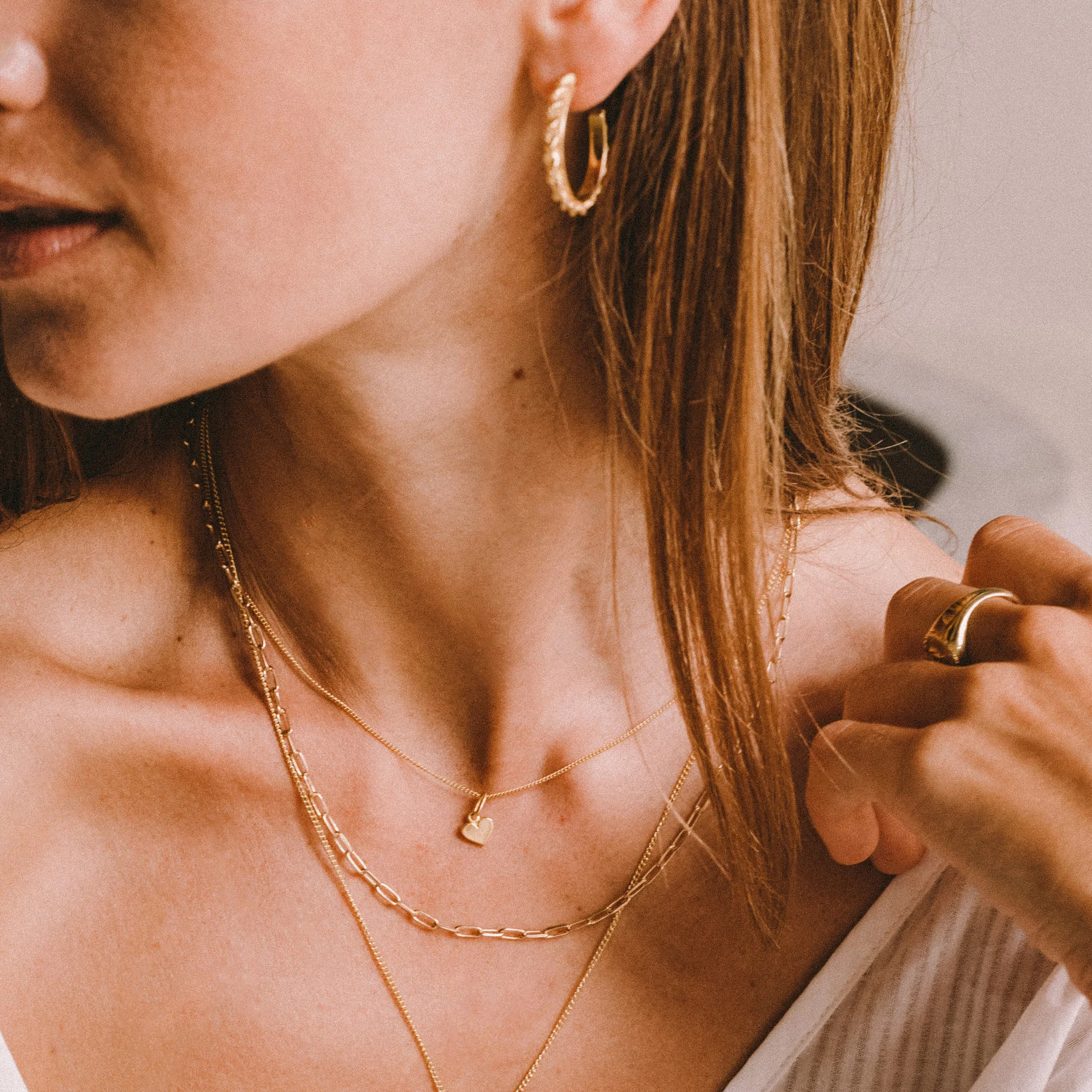 9KT SOLID GOLD - Single Heart of Gold Necklace - Image 4