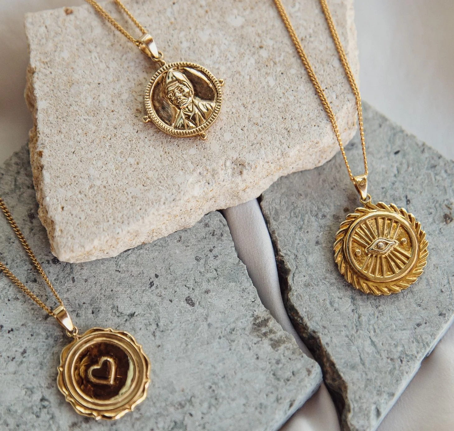 SOJOURNER 'STRENGTH' NECKLACE PENDANT - GOLD - Image 6