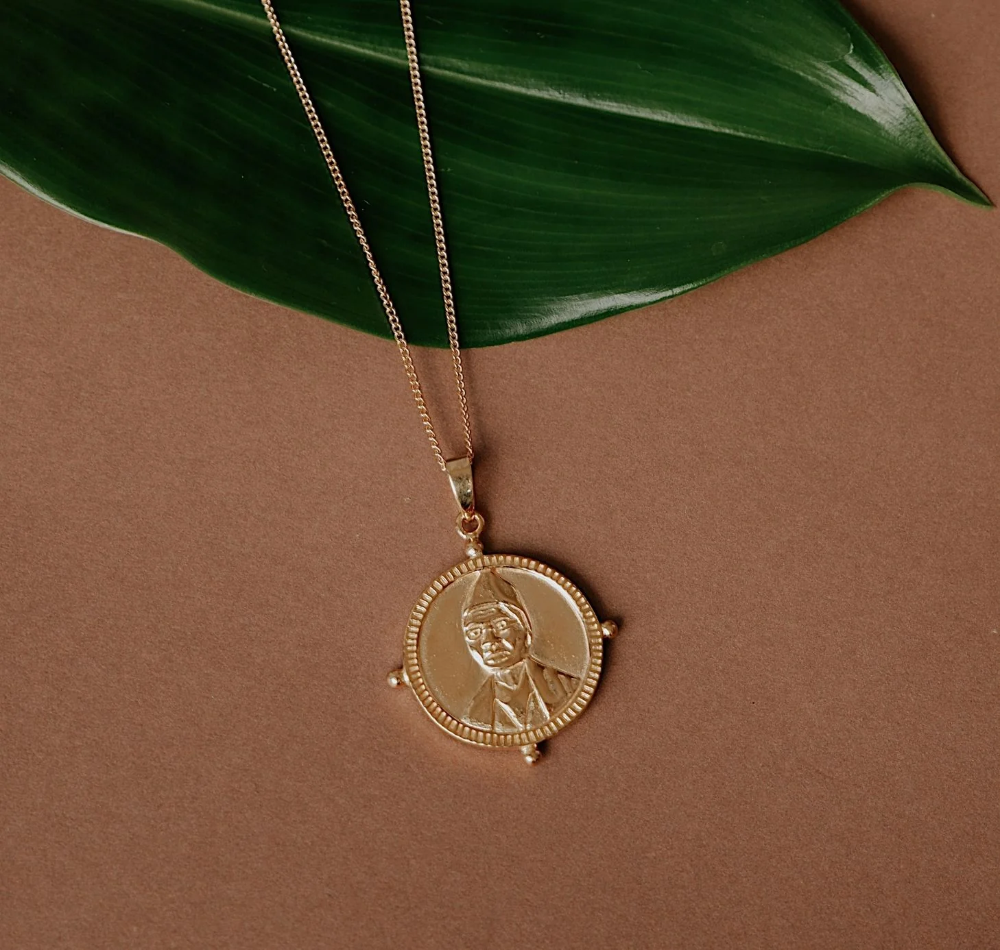 9KT SOLID GOLD - SOJOURNER 'STRENGTH' NECKLACE - Image 7