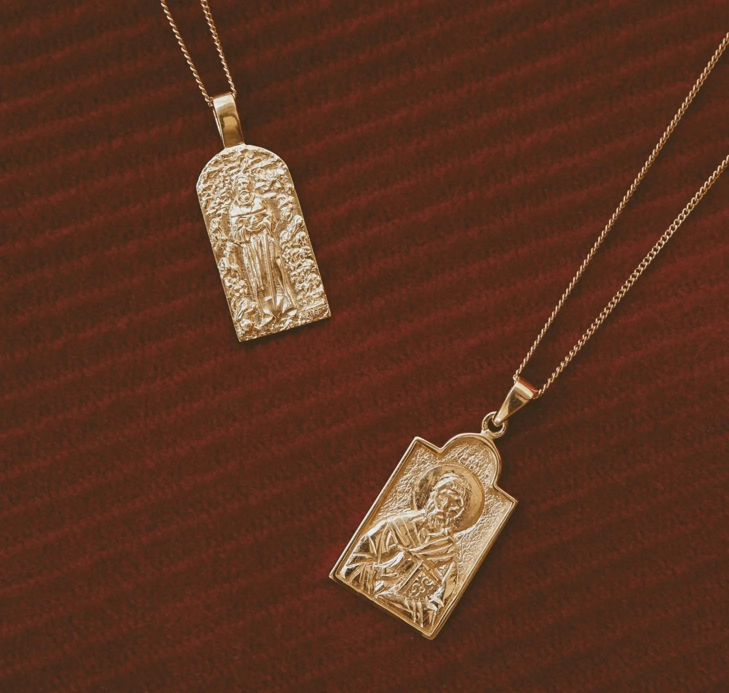 9KT SOLID GOLD - St Nicholas - Patron Saint of Children - Image 5