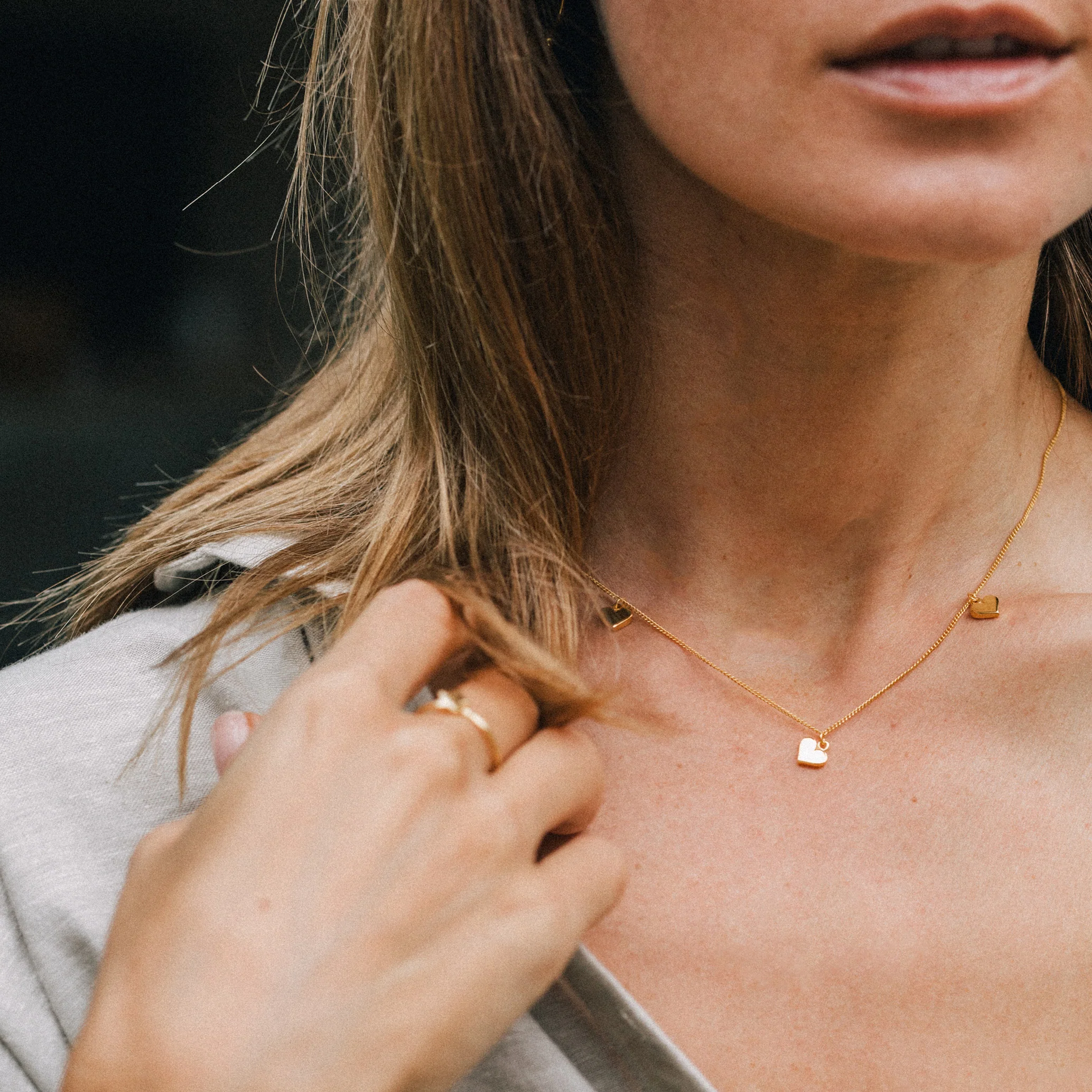 9KT SOLID GOLD - Triple Heart Necklace - Image 3