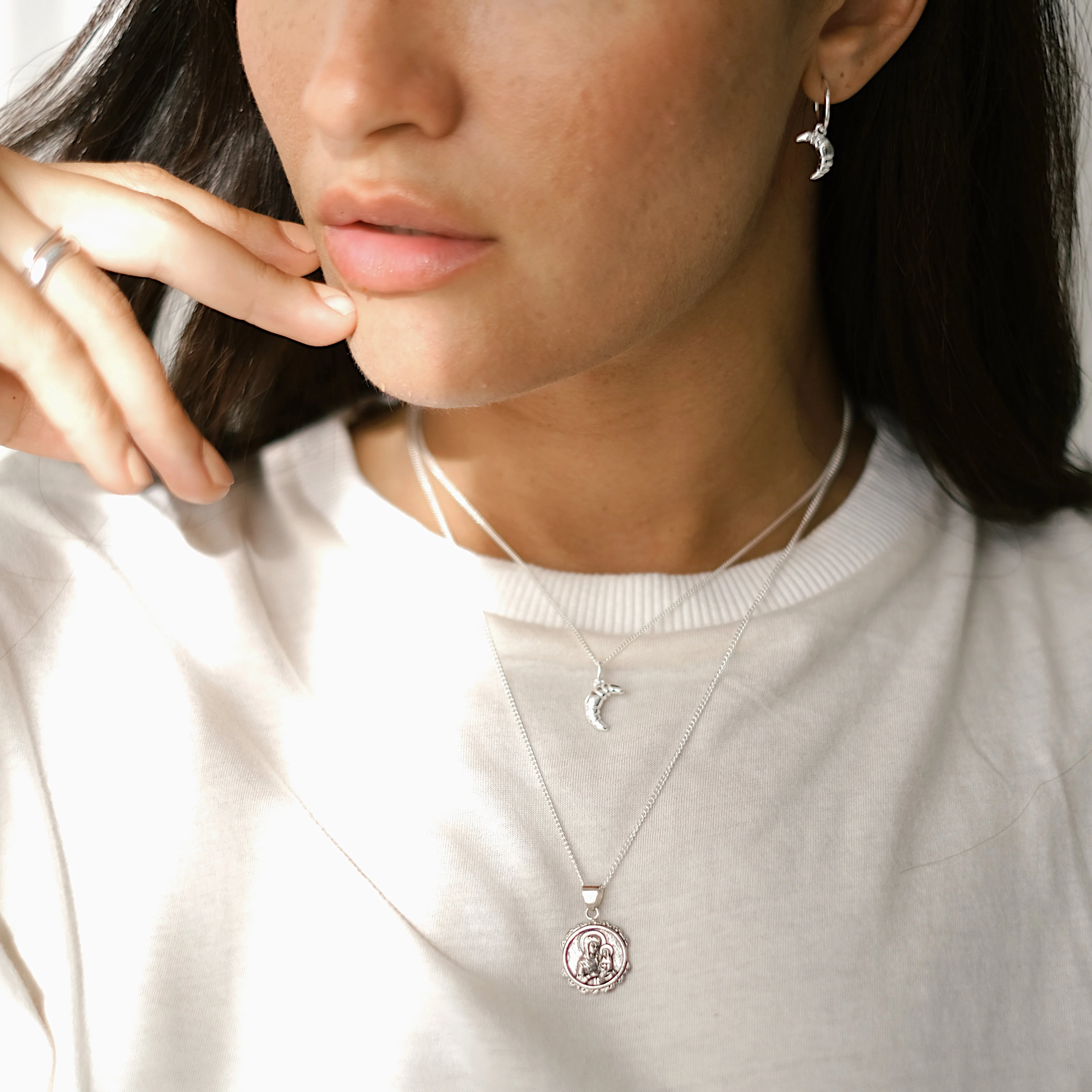 St Anne - Patron Saint of Mothers, Grandmothers & Educators - Silver - Image 2