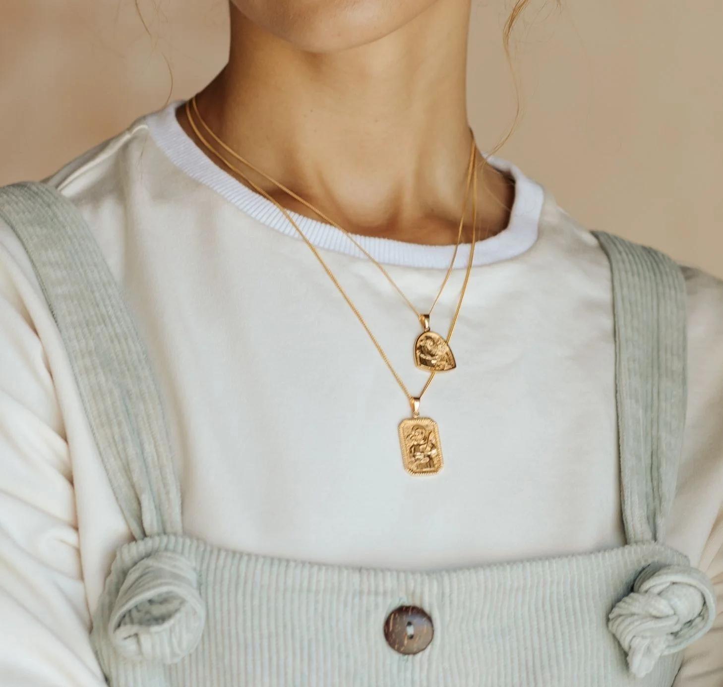 St Anthony - Patron Saint of Miracles - Gold - Image 6
