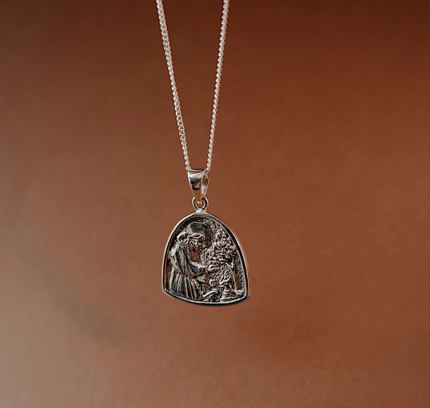 St Assisi - Patron Saint of Animals & the Environment Necklace - Silver - Image 5
