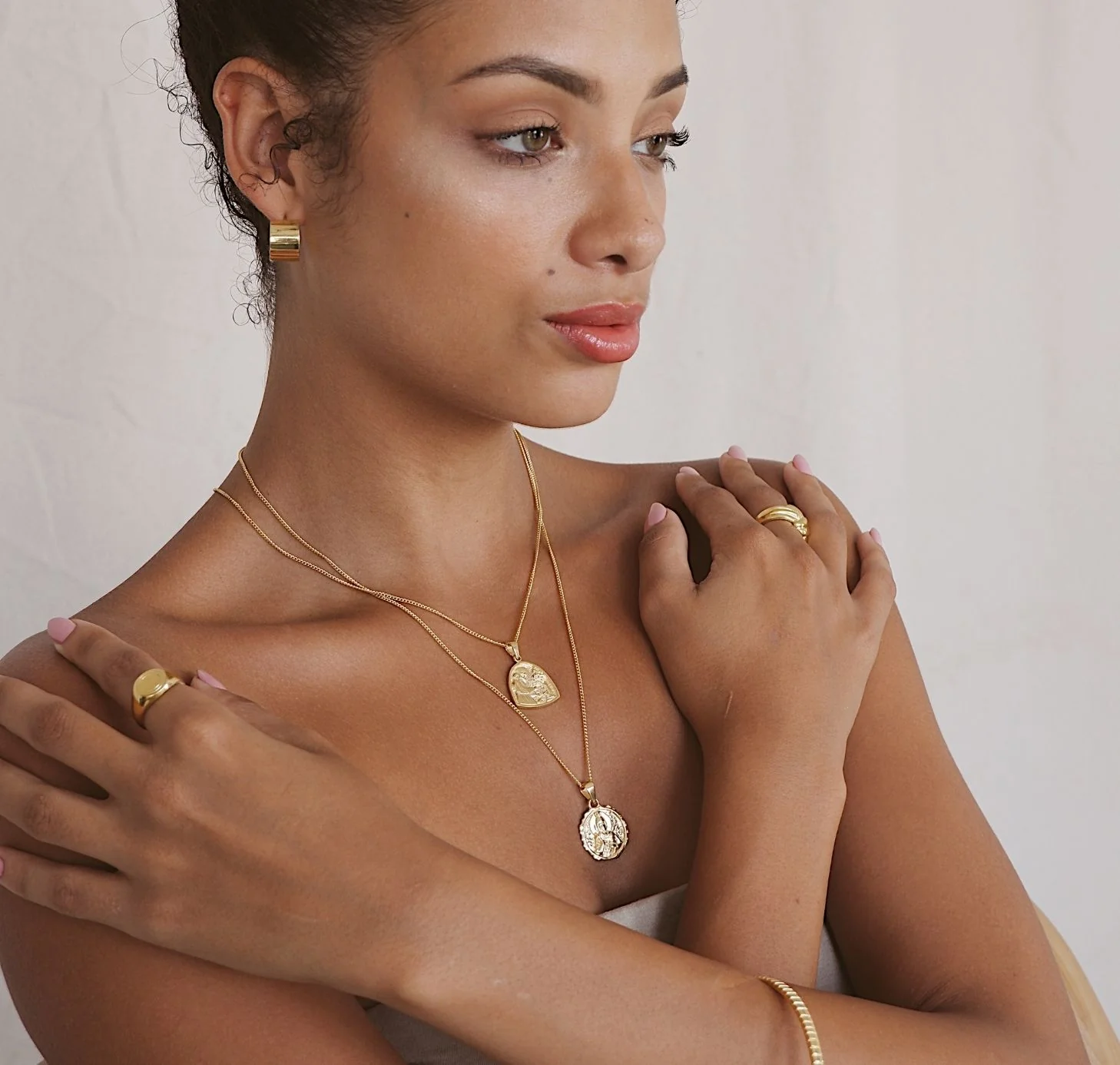 St Assisi - Patron Saint of Animals & the Environment Necklace - Gold - Image 4
