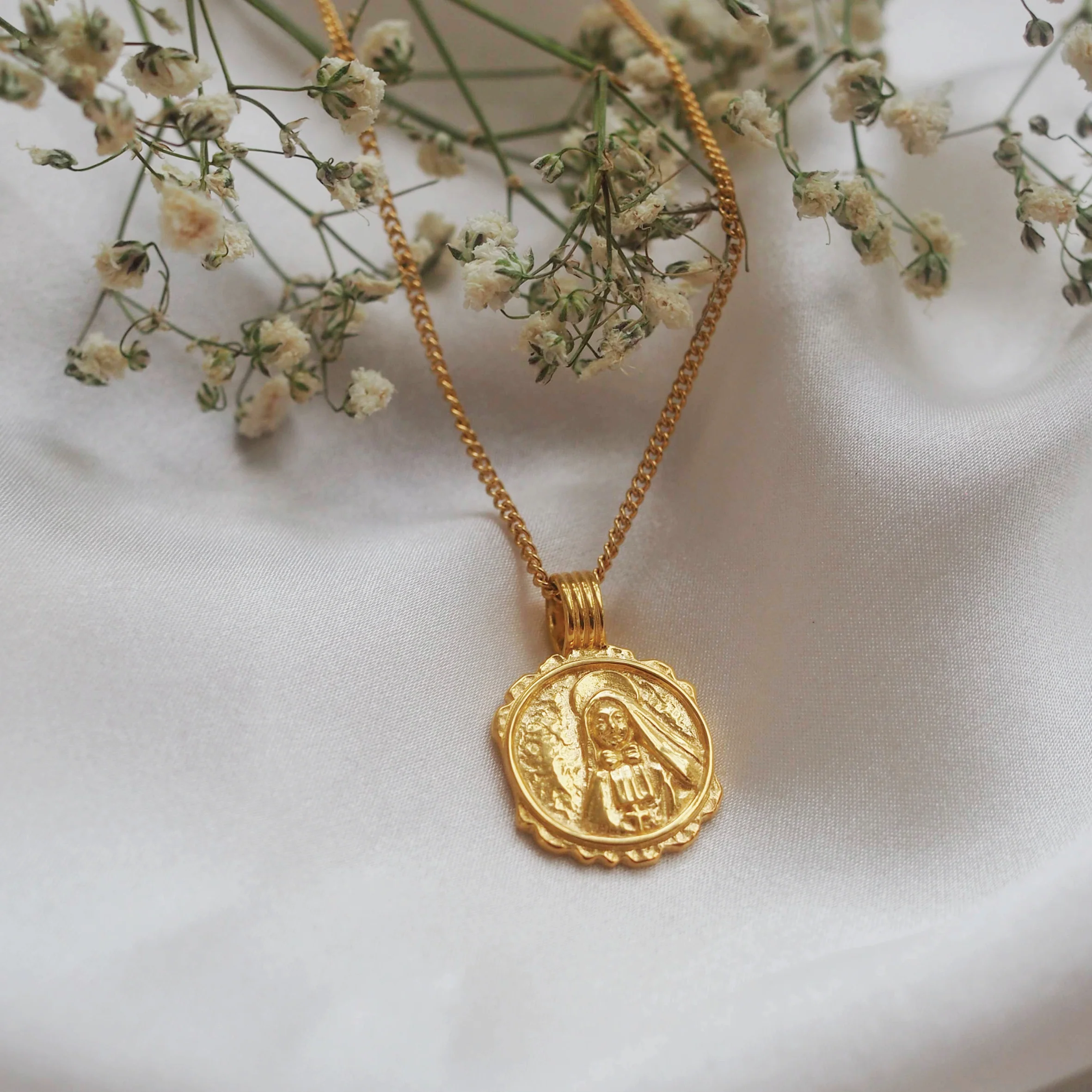 St Cabrini - Patron Saint of Immigrants - Gold - Image 4