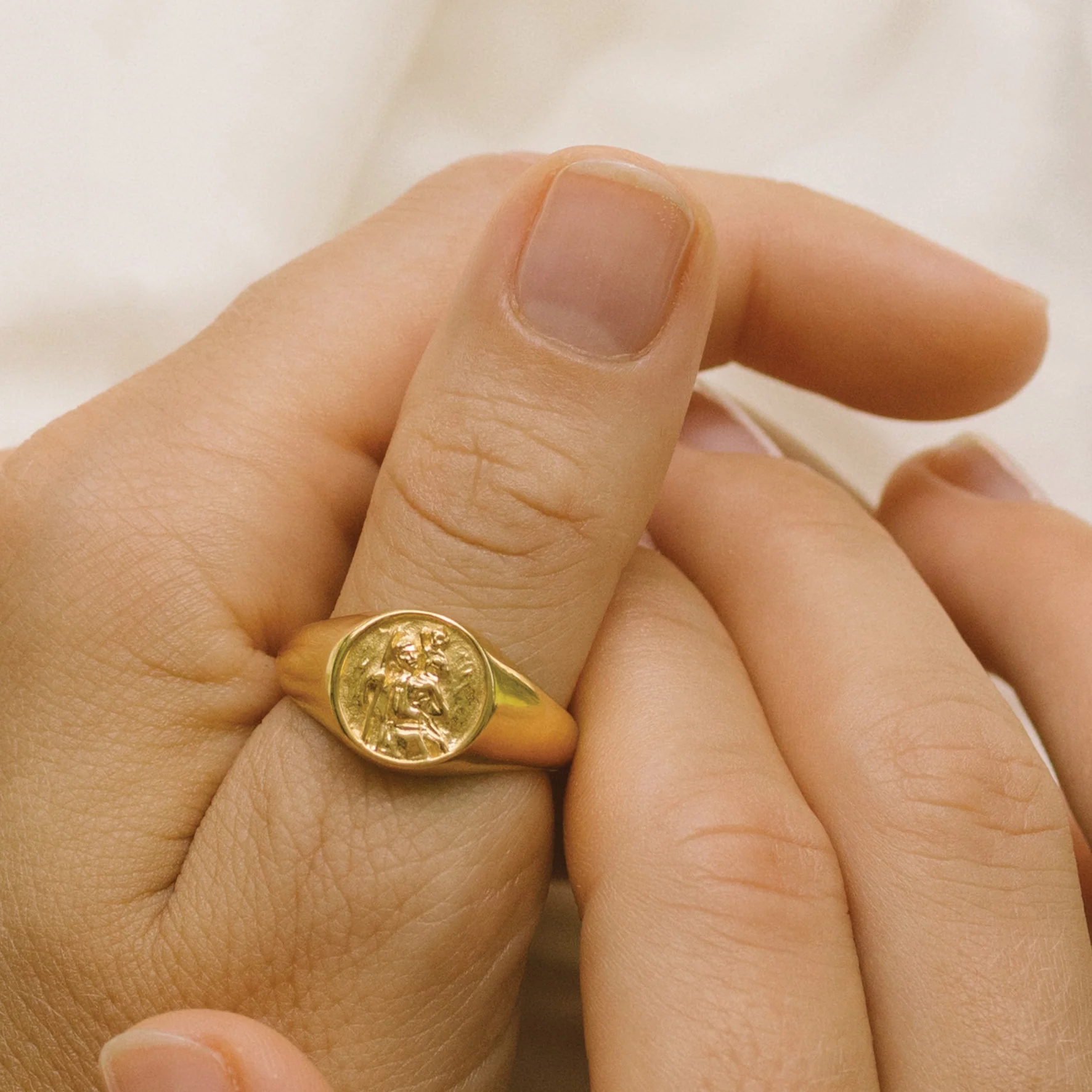 St Christopher Patron Saint of Travel Signet Ring - Gold - Image 4
